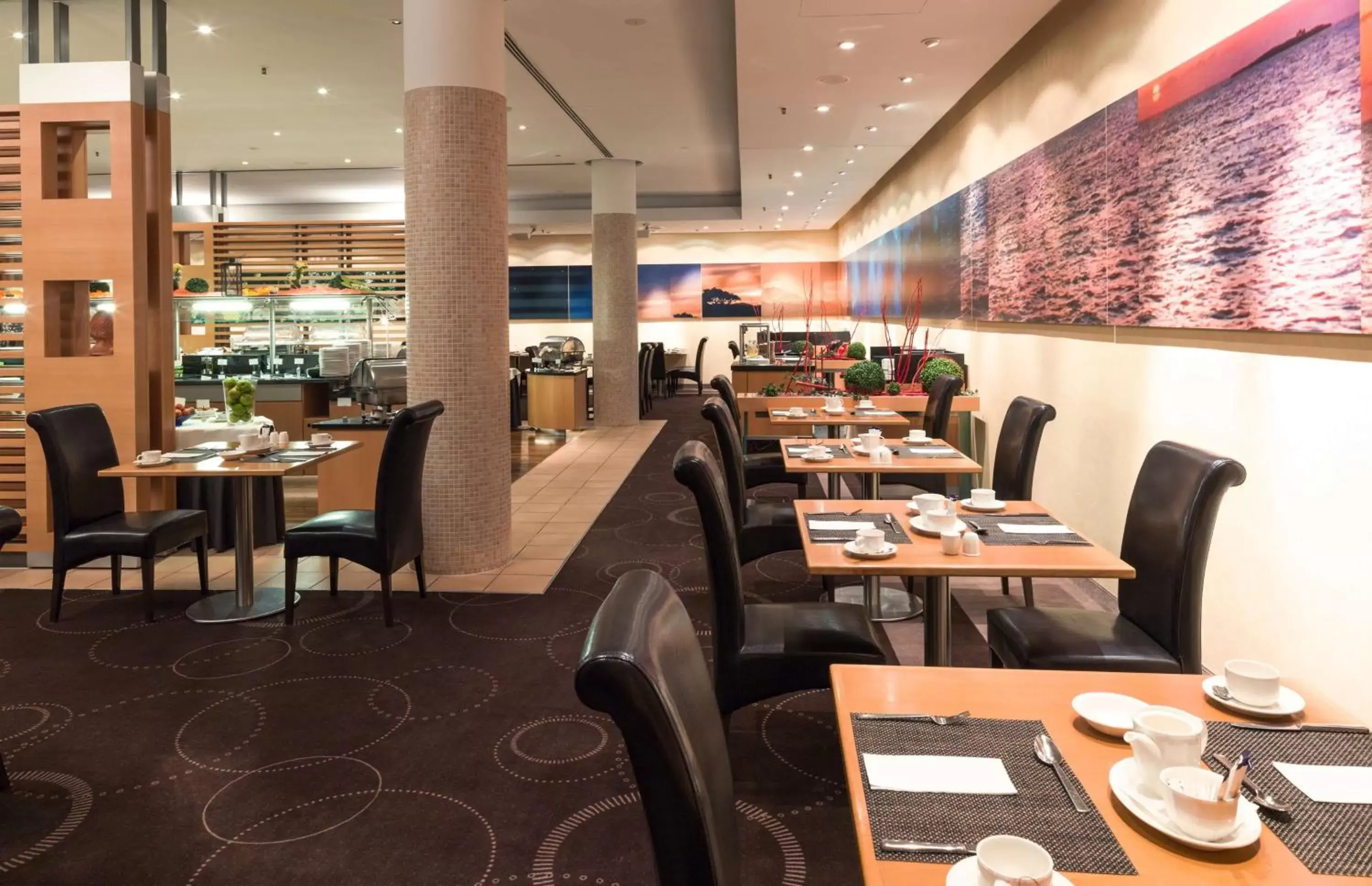 Restaurant/places to eat in Radisson Blu Hotel Hannover Restaurant/places to eat in Radisson Blu Hotel Hannover