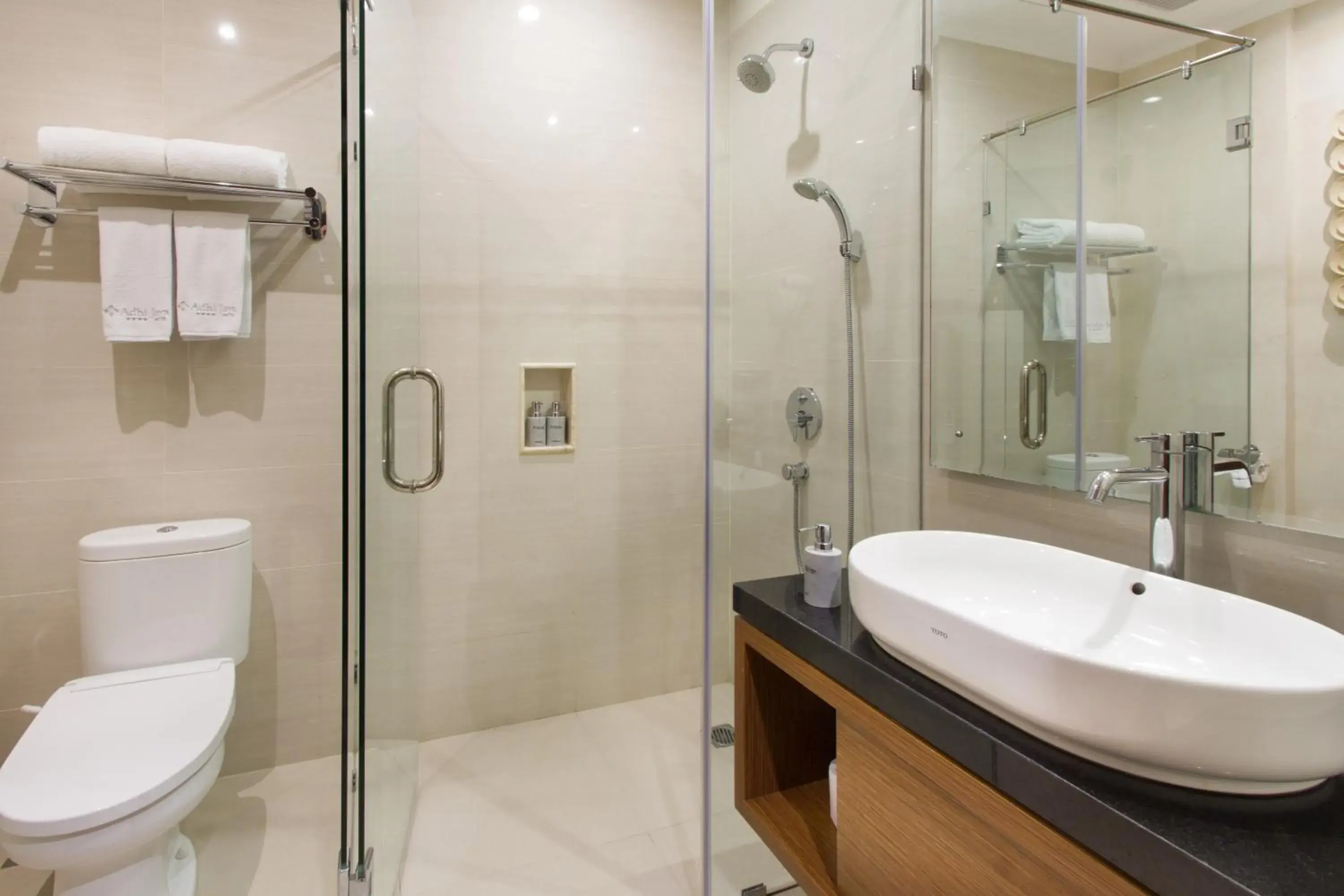 Shower, Bathroom in Adhi Jaya Hotel