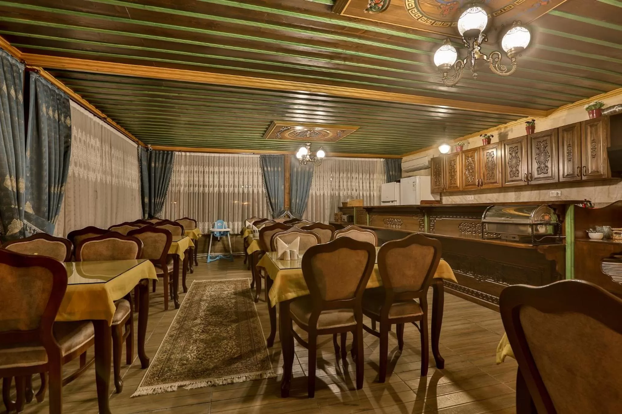 Restaurant/places to eat in Milat Cave Hotel