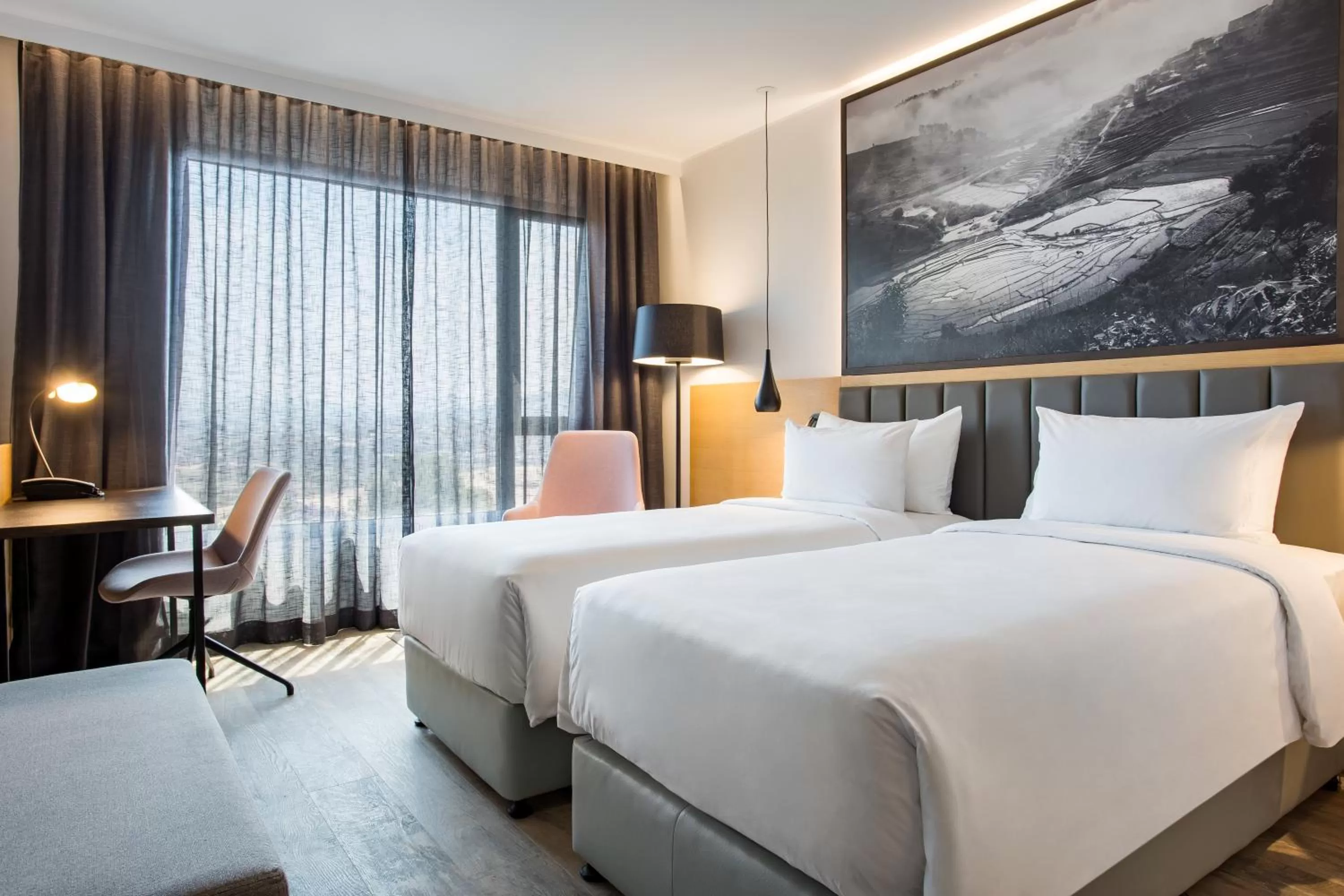 Bedroom, Bed in Radisson Blu Hotel Antananarivo Waterfront