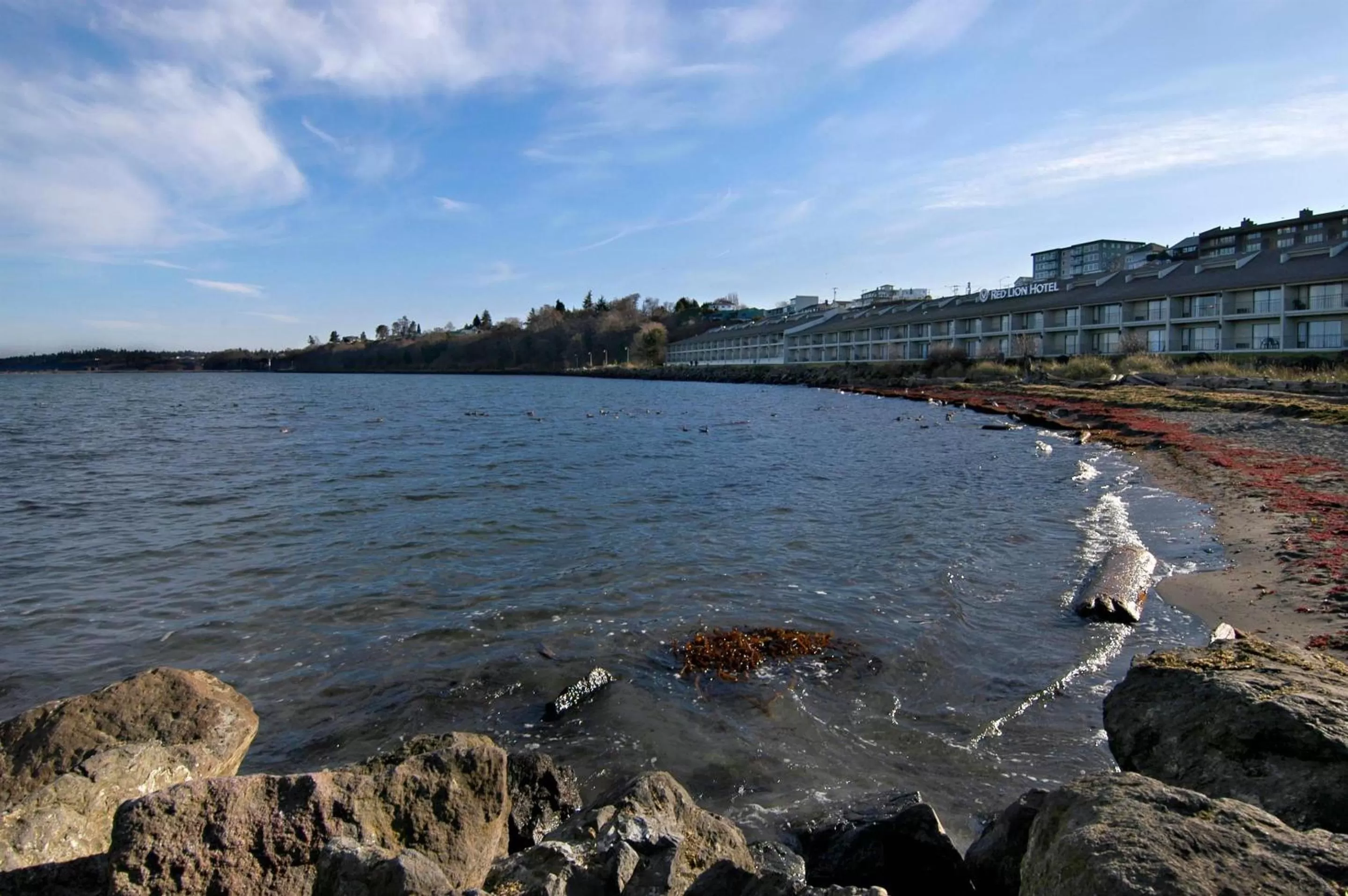 Beach in Red Lion Hotel Port Angeles Harbor