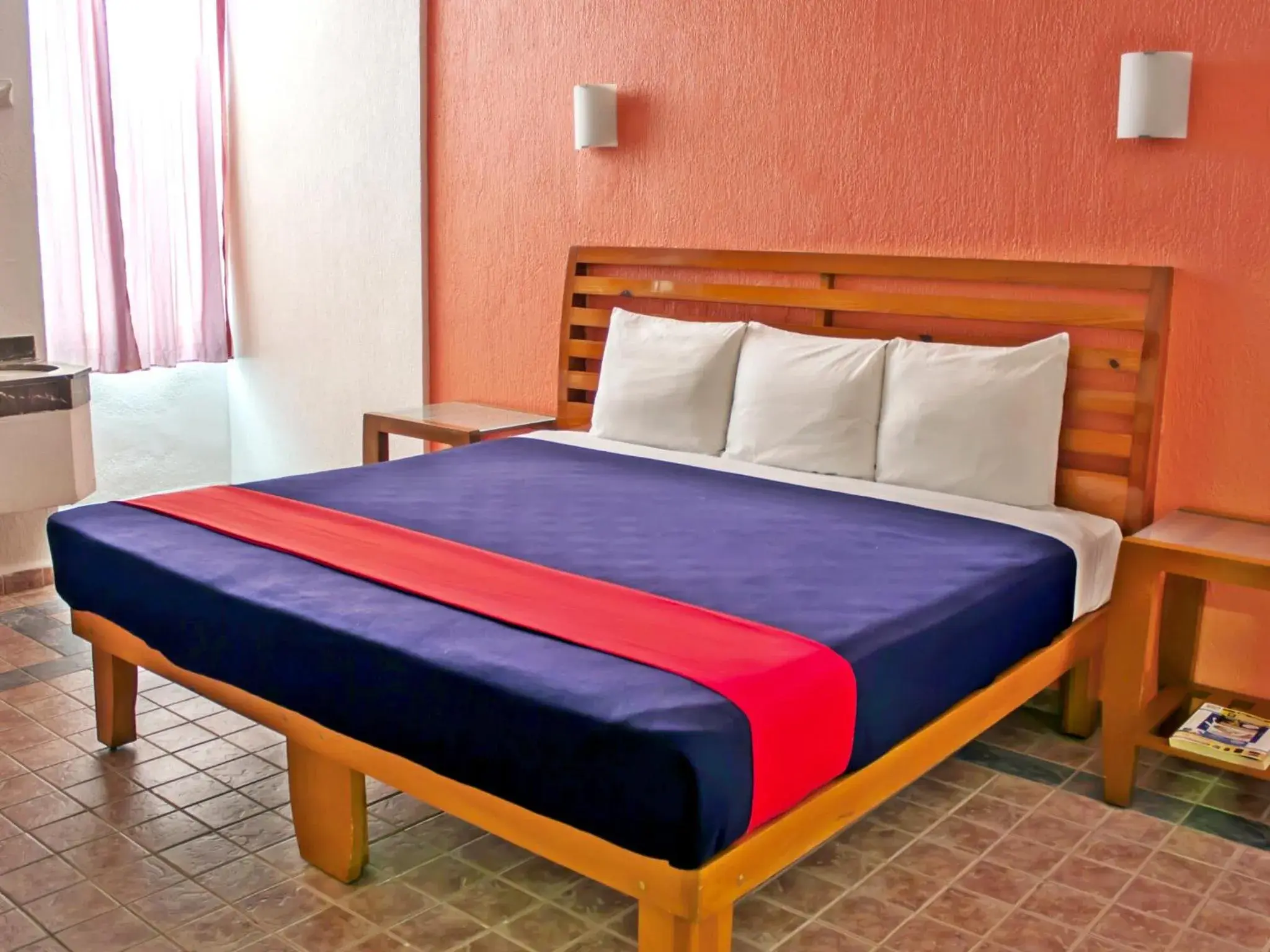 Photo of the whole room, Bed in Hotel Soberanis