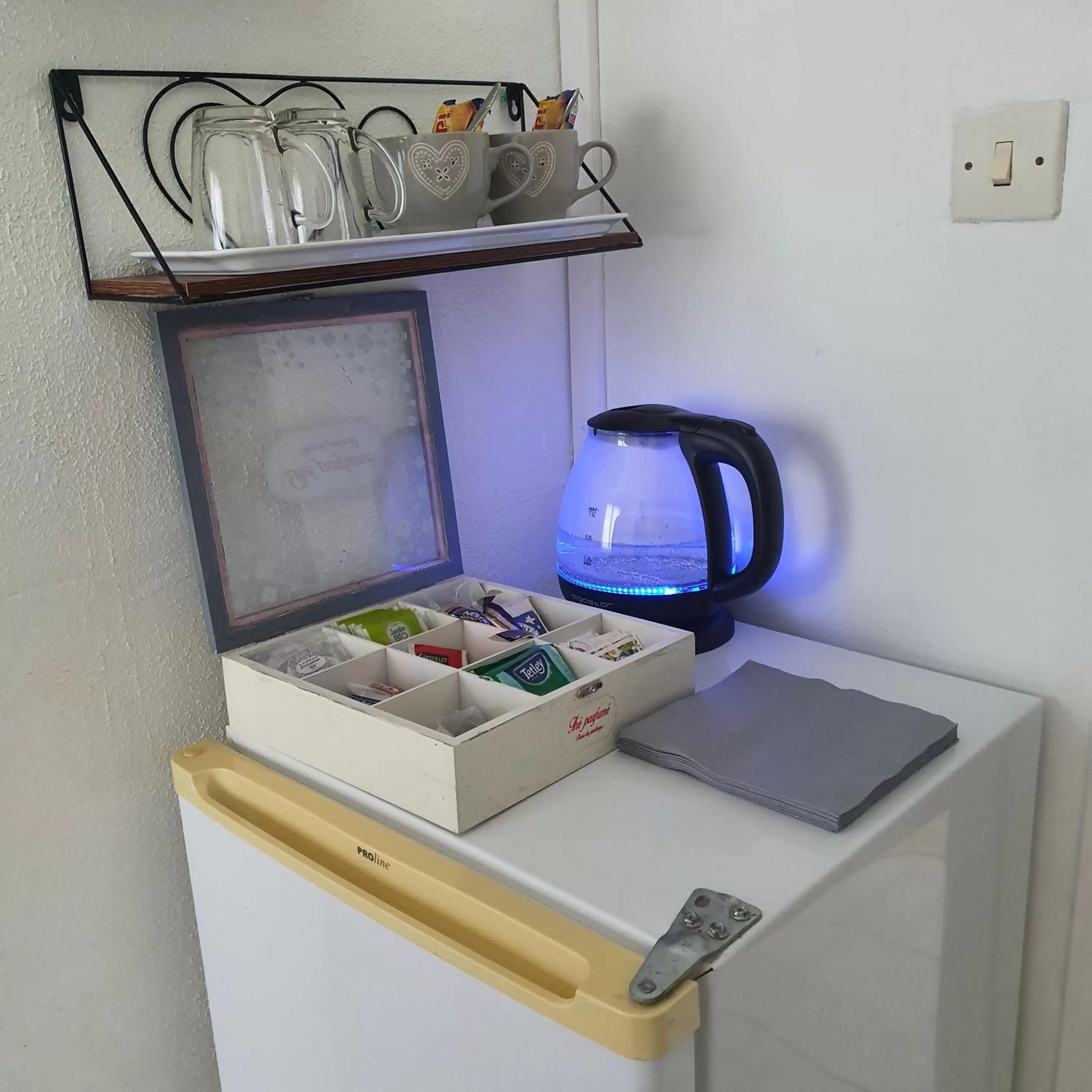 Coffee/tea facilities in Verolithos