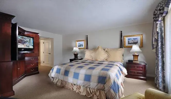 Bedroom, Bed in Washington Duke Inn & Golf Club