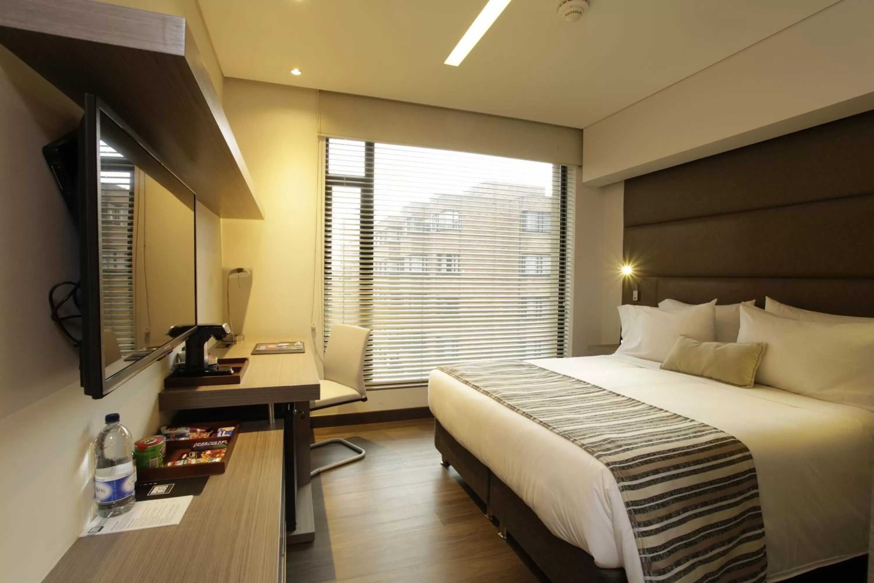 Bedroom in bs Rosales Hotel