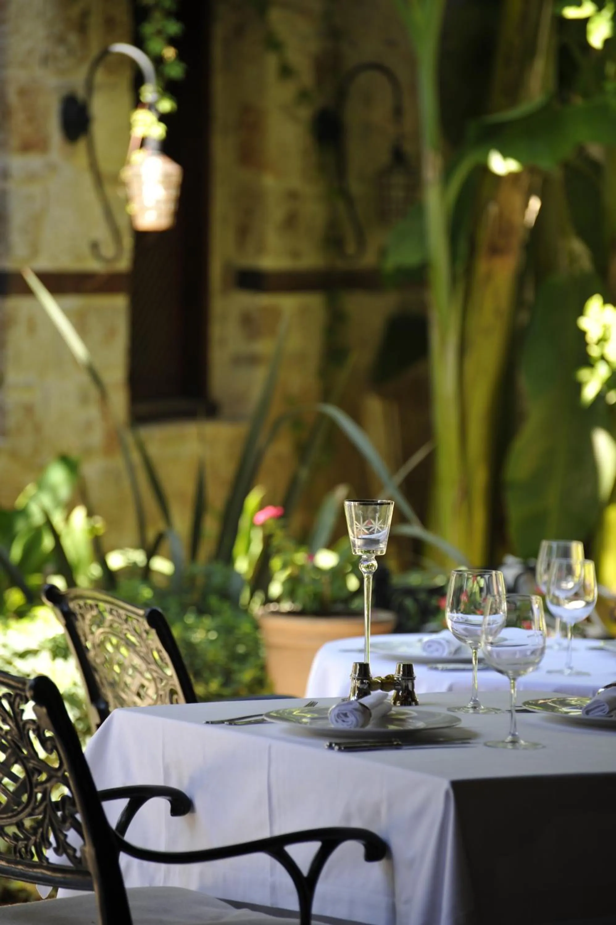Restaurant/places to eat in Tuvana Hotel