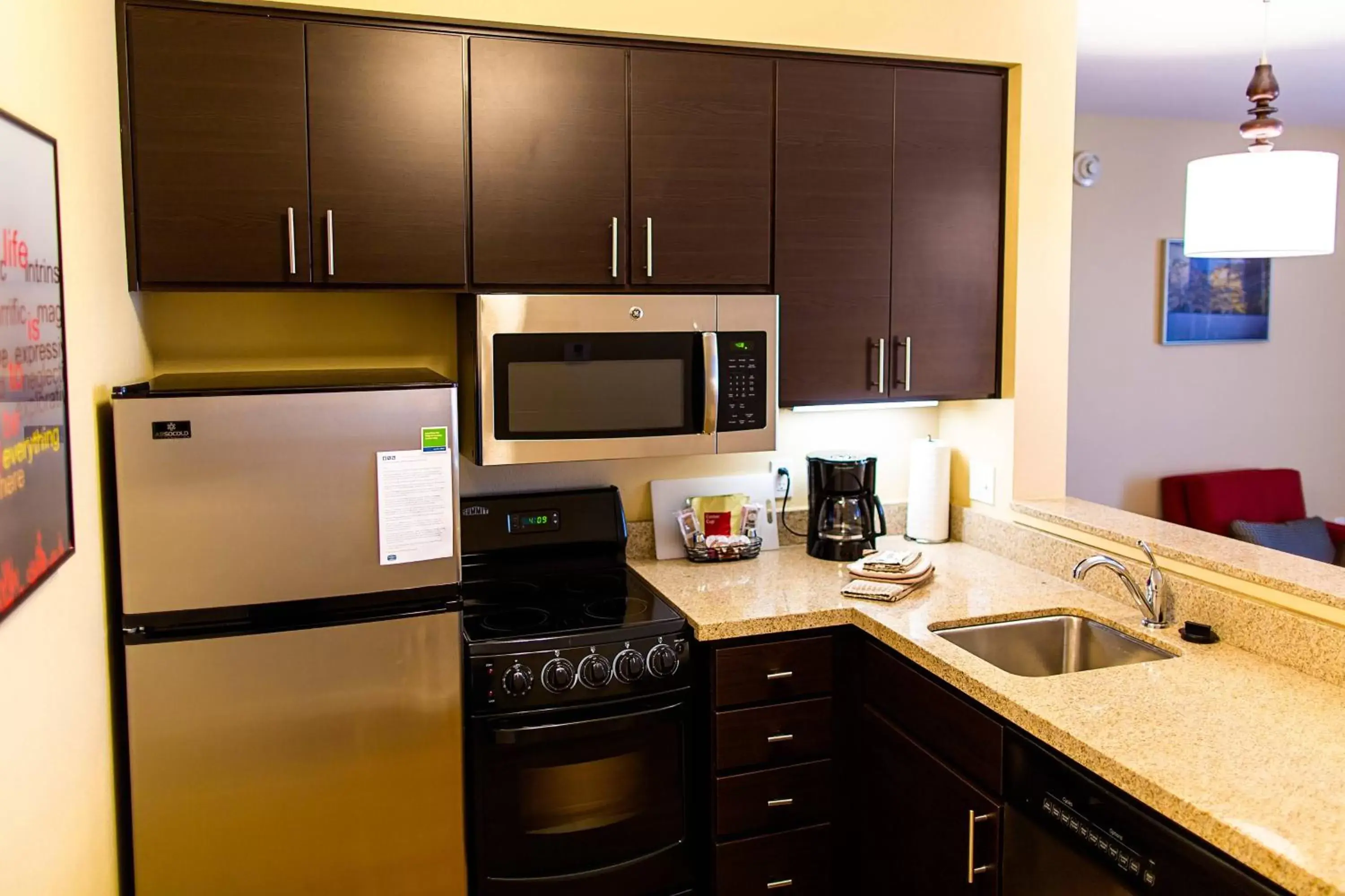 Kitchen or kitchenette, Kitchen/Kitchenette in TownePlace Suites by Marriott Lancaster