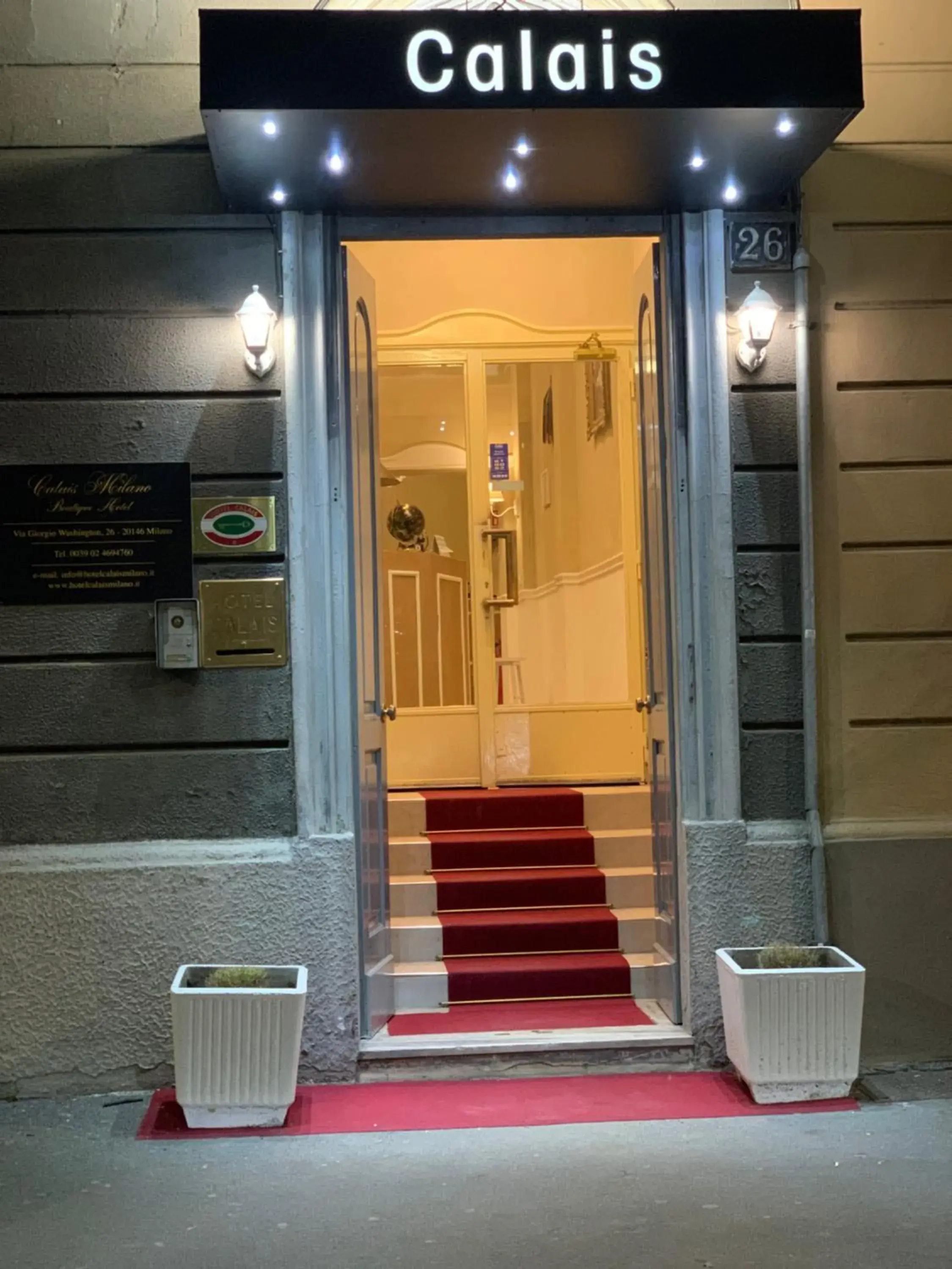 Facade/entrance in Boutique Hotel Calais Milano