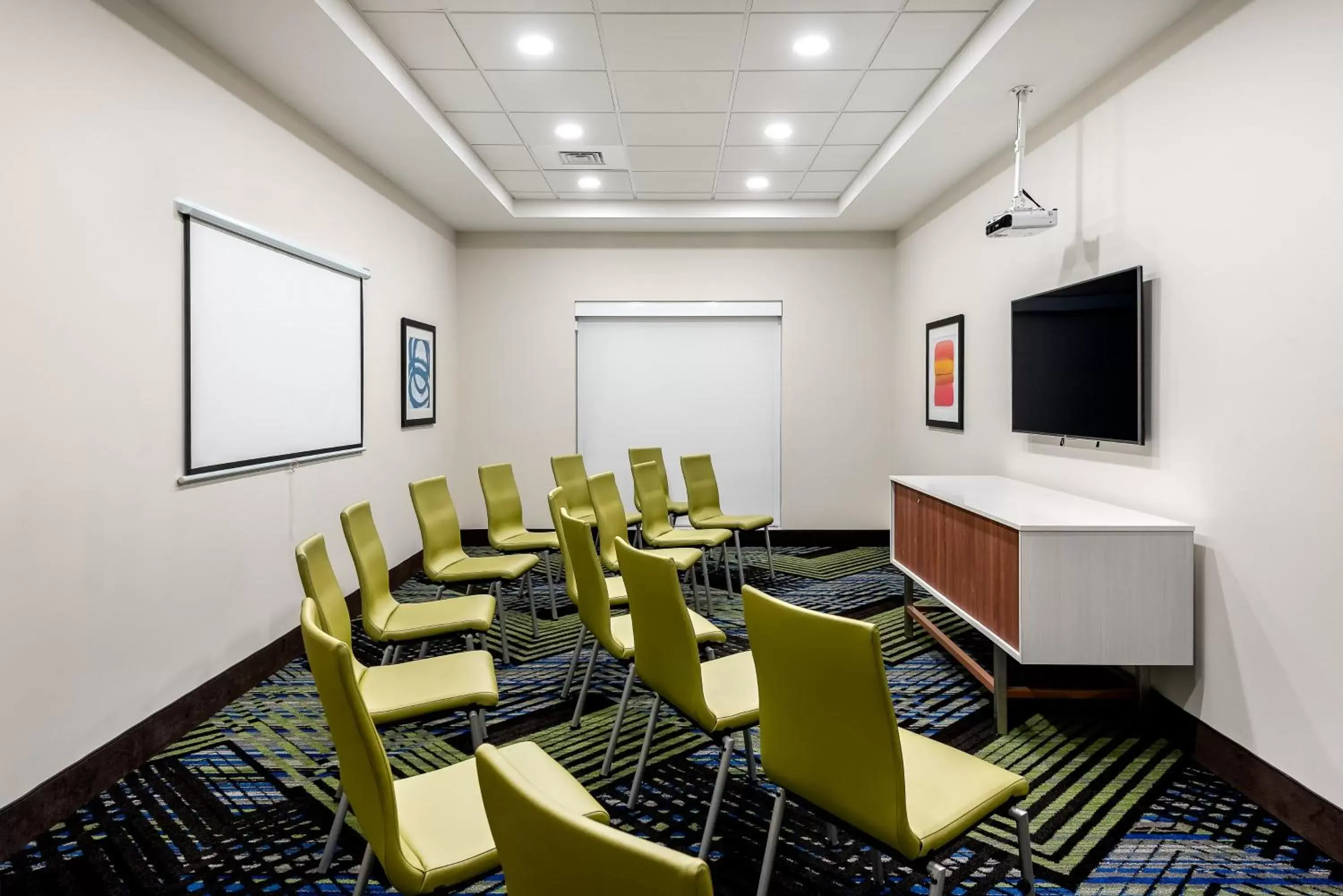 Meeting/conference room in Holiday Inn Express & Suites - Punta Gorda, an IHG Hotel