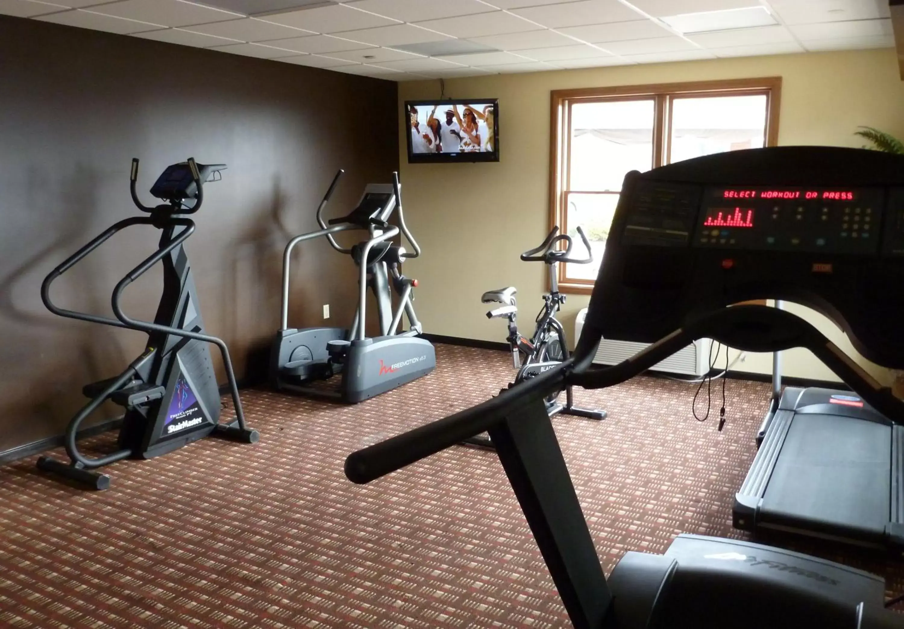 Fitness centre/facilities, Fitness Center/Facilities in Inn at Mountainview