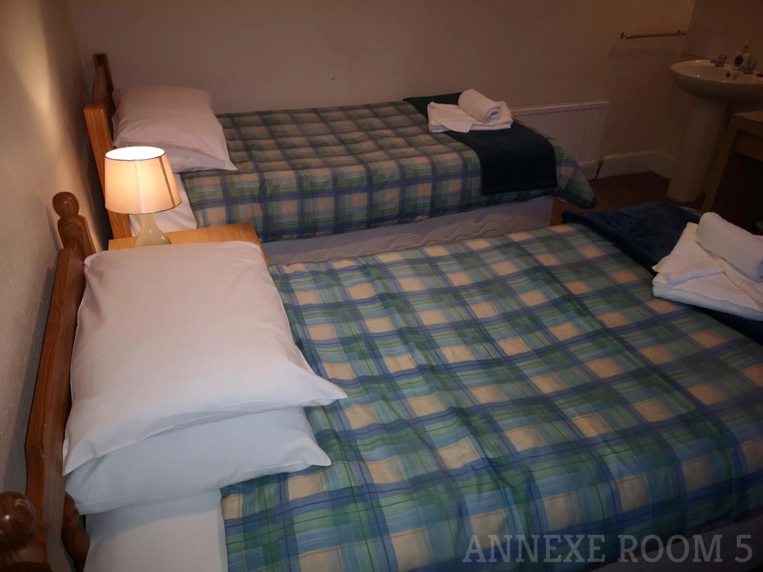 Bedroom, Bed in Westgate Hotel