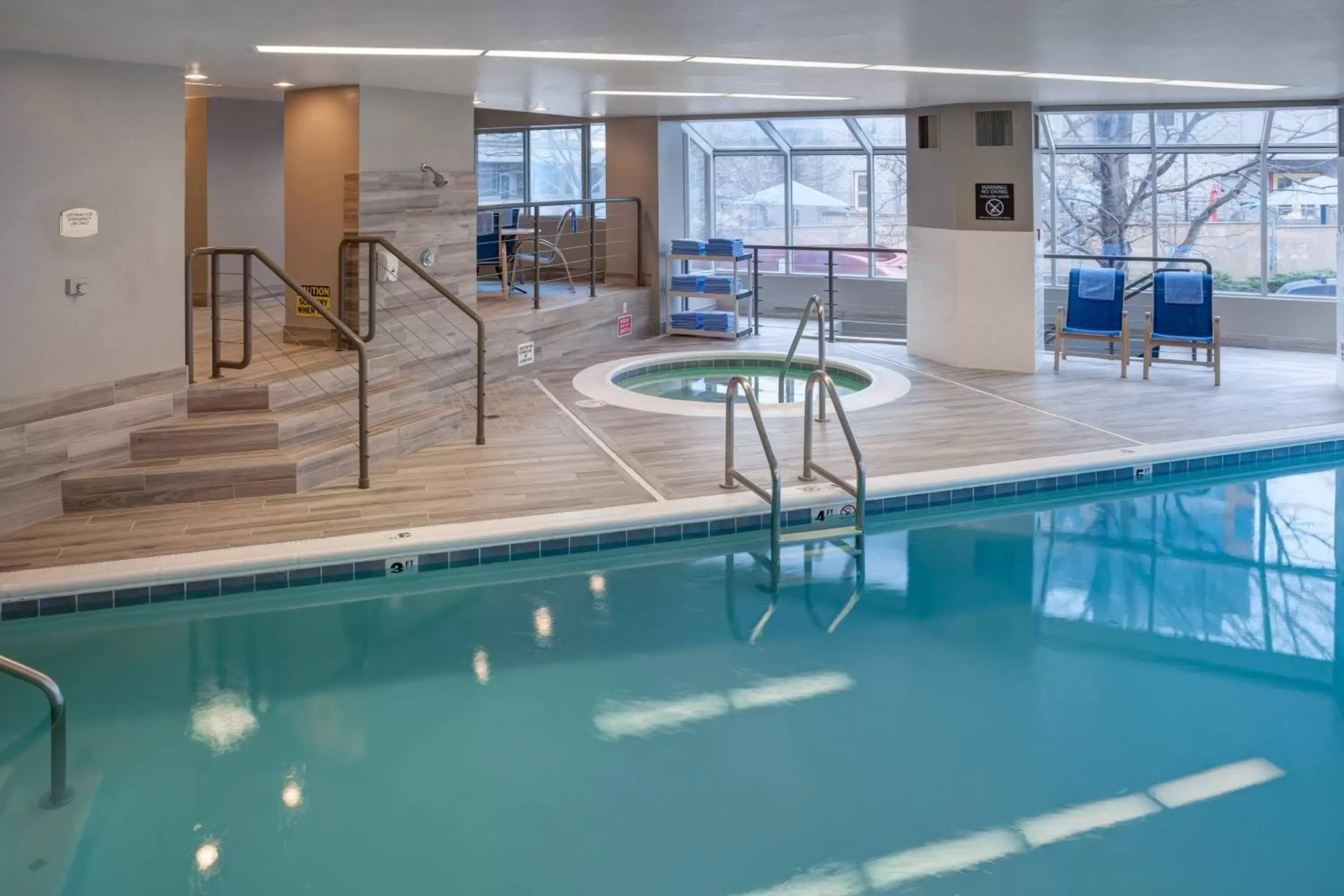 Swimming Pool in Residence Inn by Marriott Seattle Downtown/Lake Union