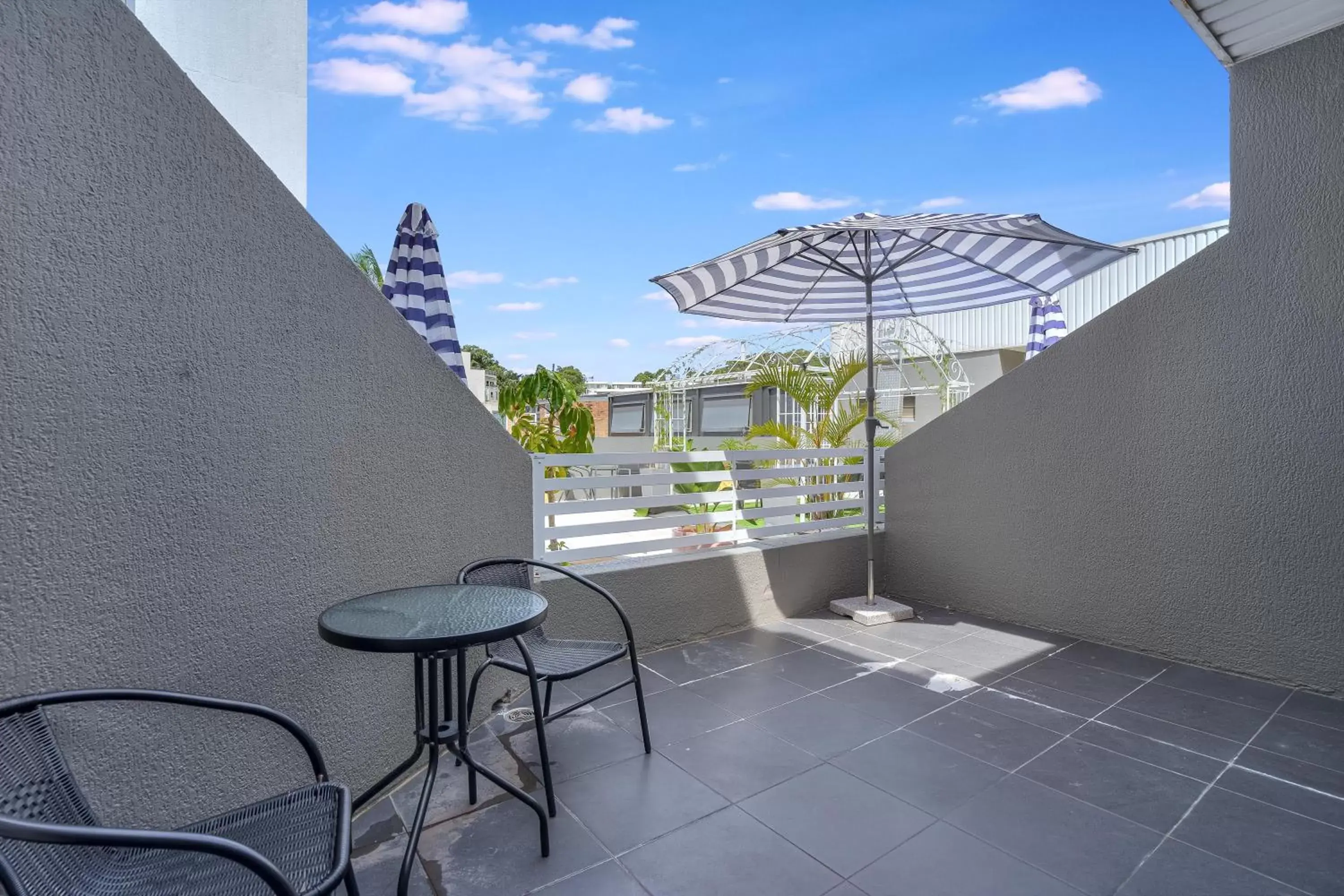 Balcony/Terrace in Nelson Towers Motel & Apartments