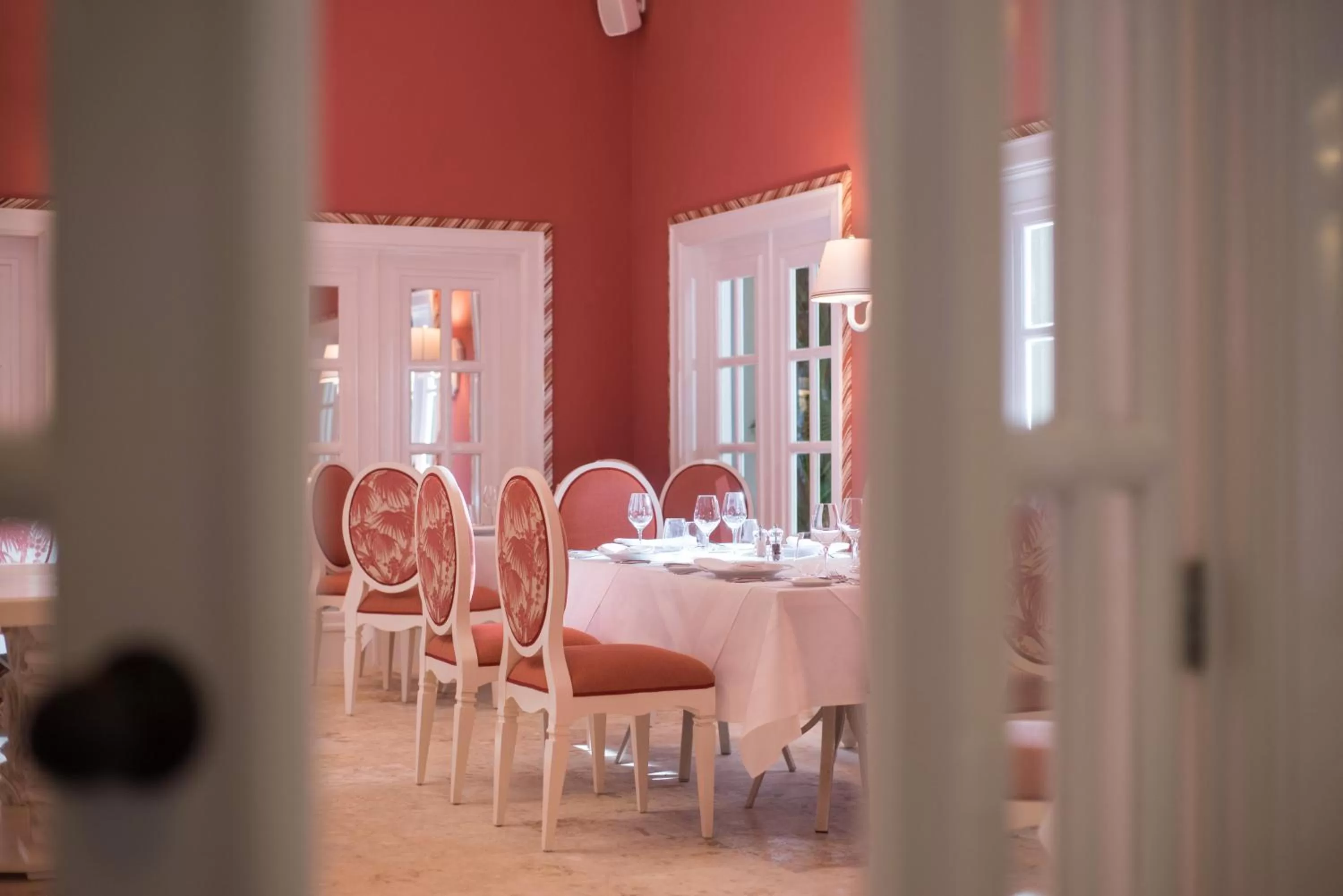 Restaurant/places to eat in Tortuga Bay