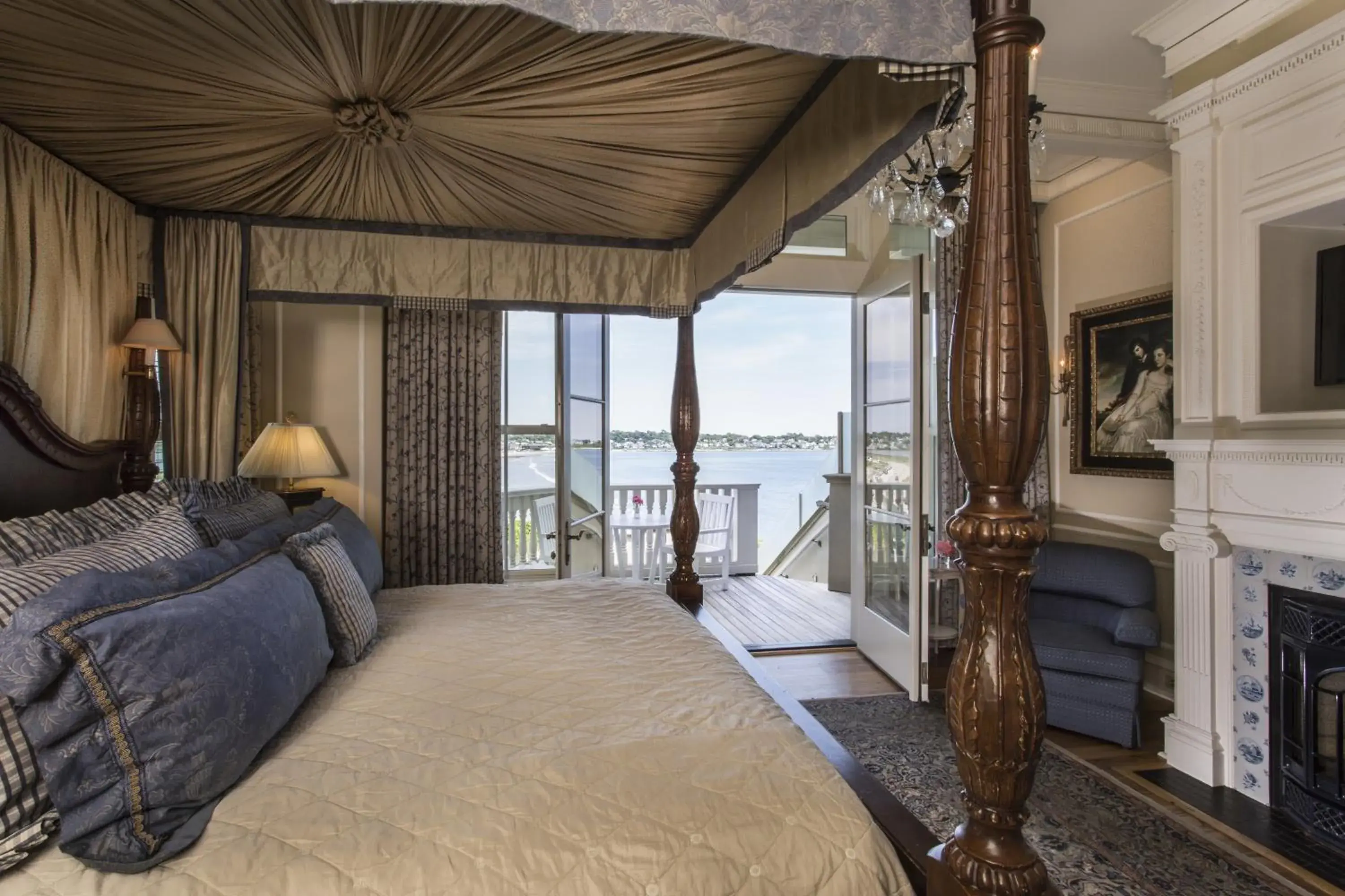 Day, Bed in The Chanler at Cliff Walk Day, Bed in The Chanler at Cliff Walk