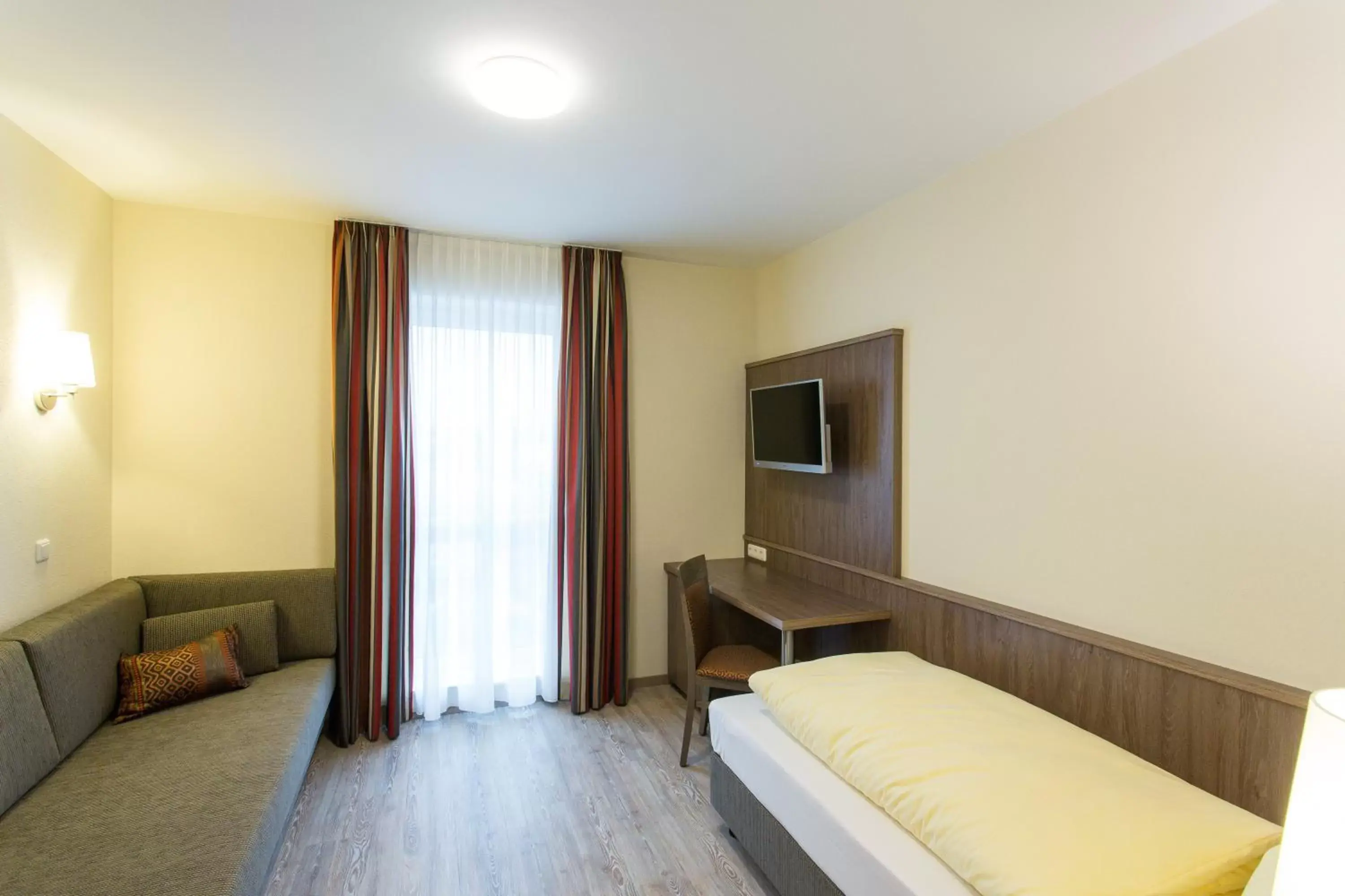 Deluxe Single Room in CityApart Hotel Deluxe Single Room in CityApart Hotel