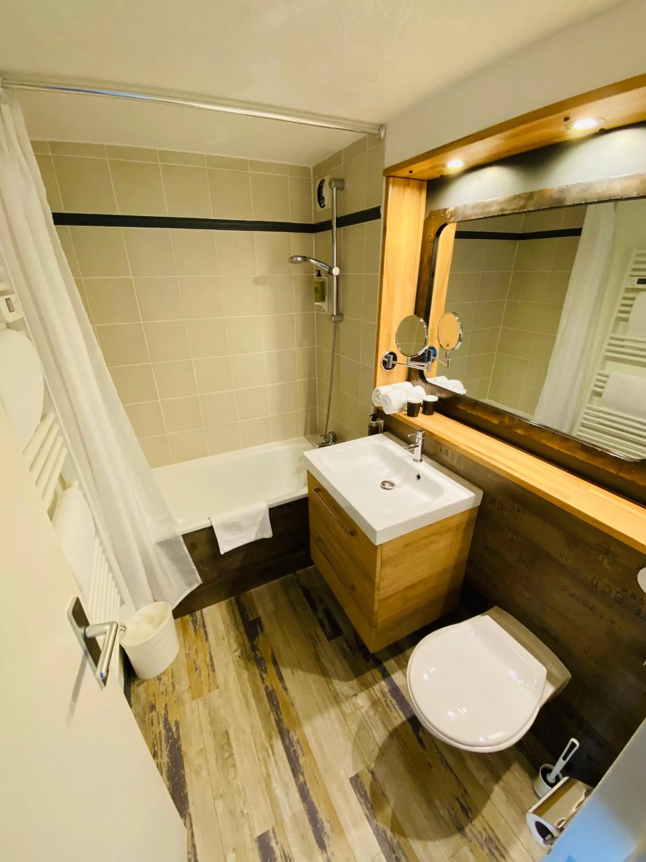 Toilet in Kyriad Lisieux