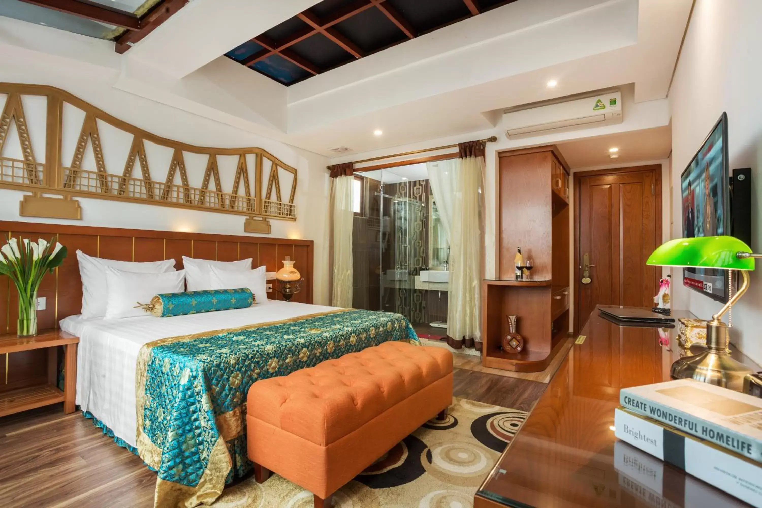 Bedroom, Bed in Hanoi Golden Holiday Hotel