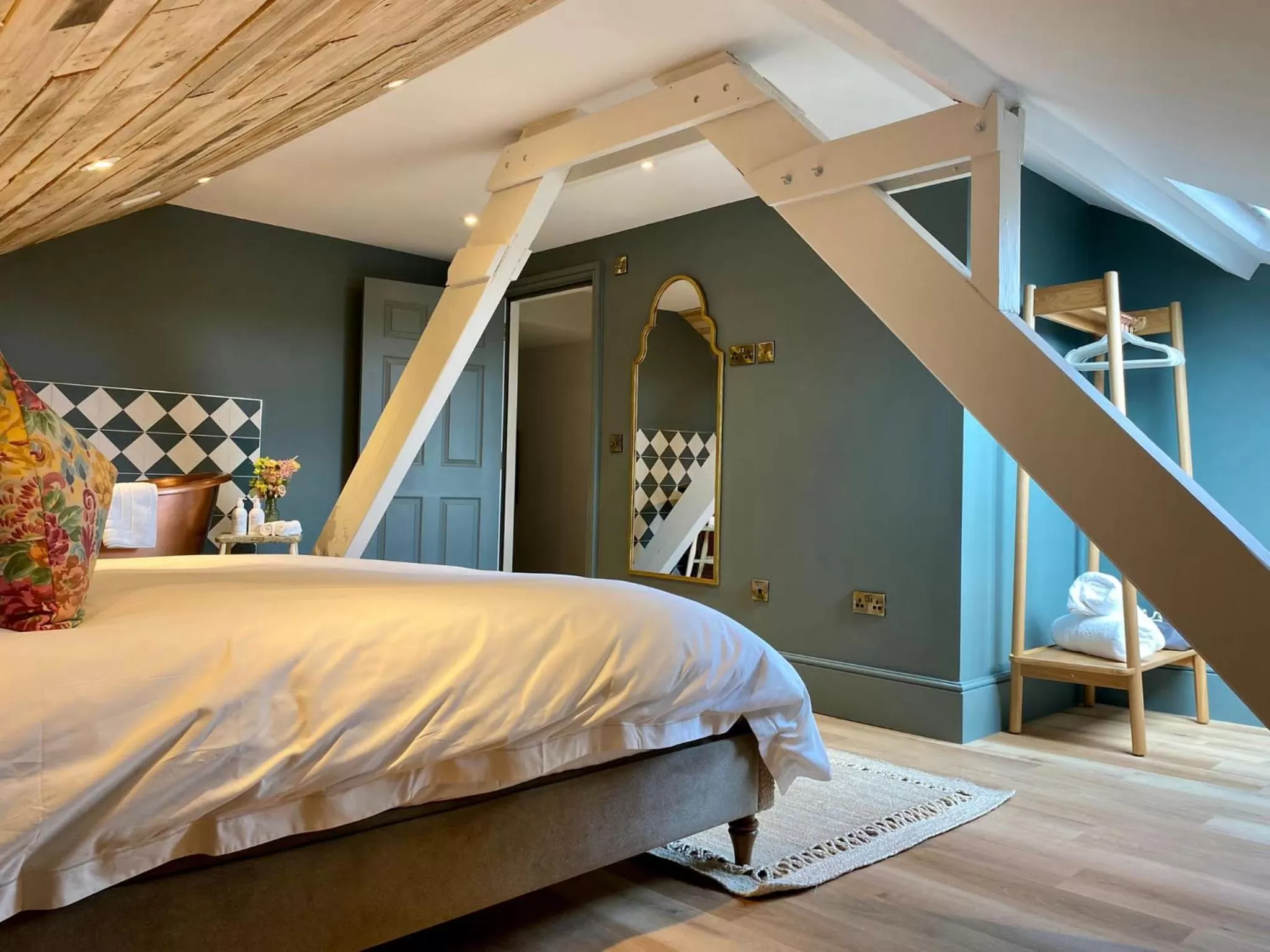 Bed in Railway House York by Chateau Anna