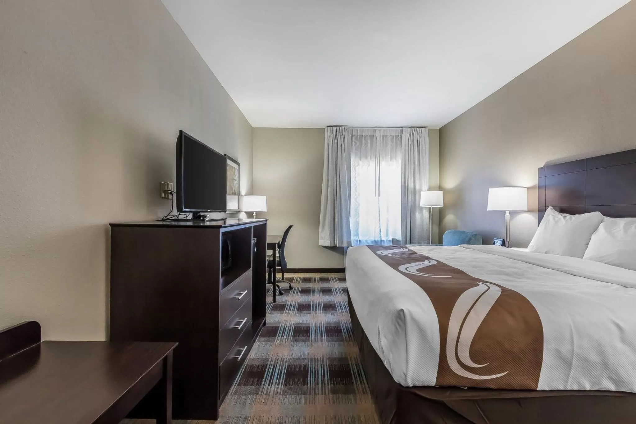 Photo of the whole room, Bed in Quality Inn Pleasant View