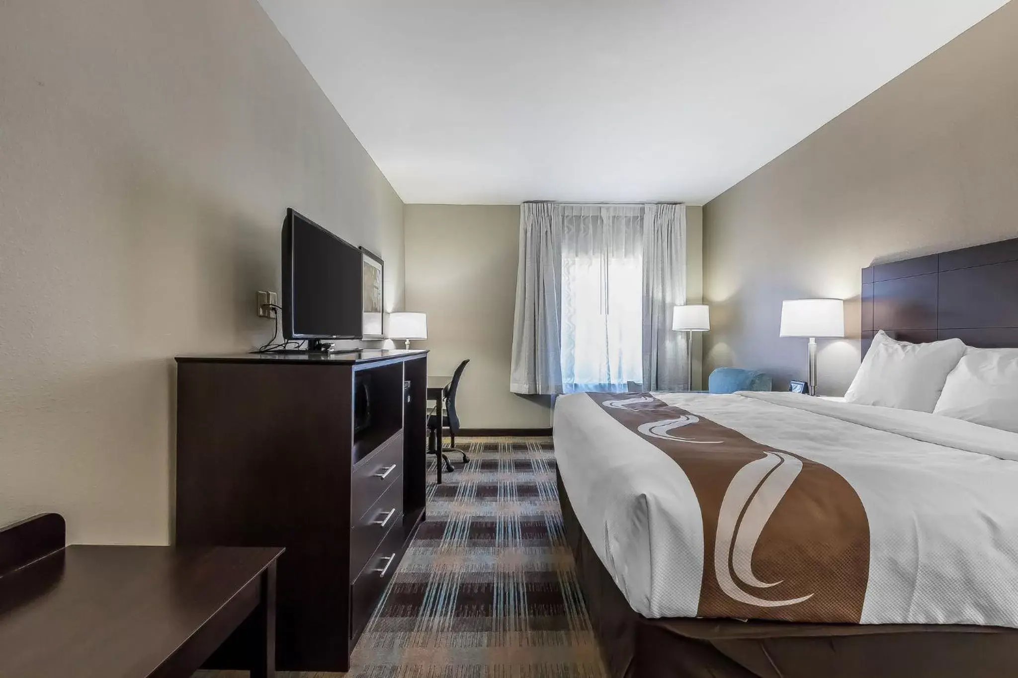 Photo of the whole room, Bed in Quality Inn Pleasant View Photo of the whole room, Bed in Quality Inn Pleasant View