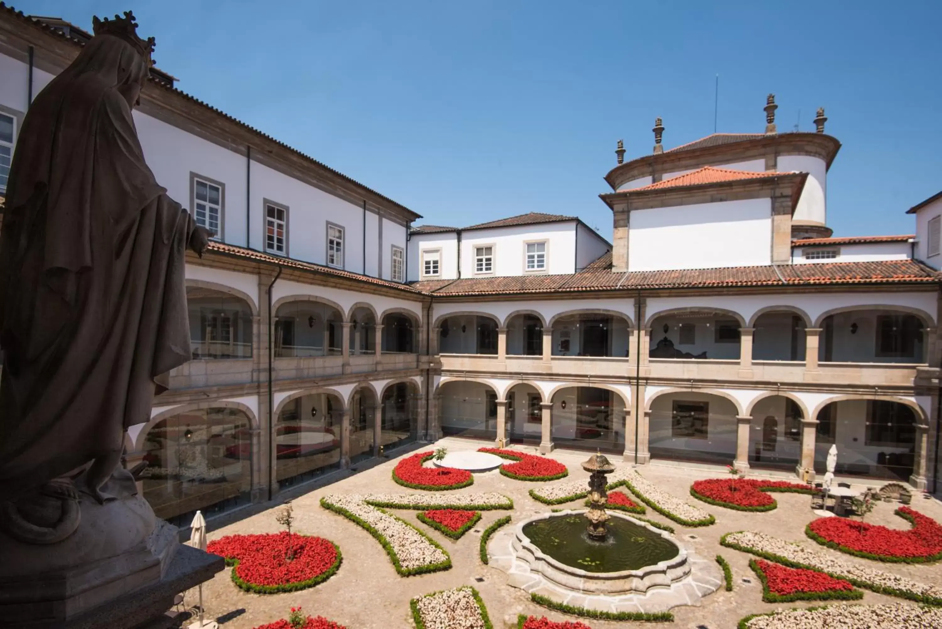 Patio in Vila Gale Collection Braga