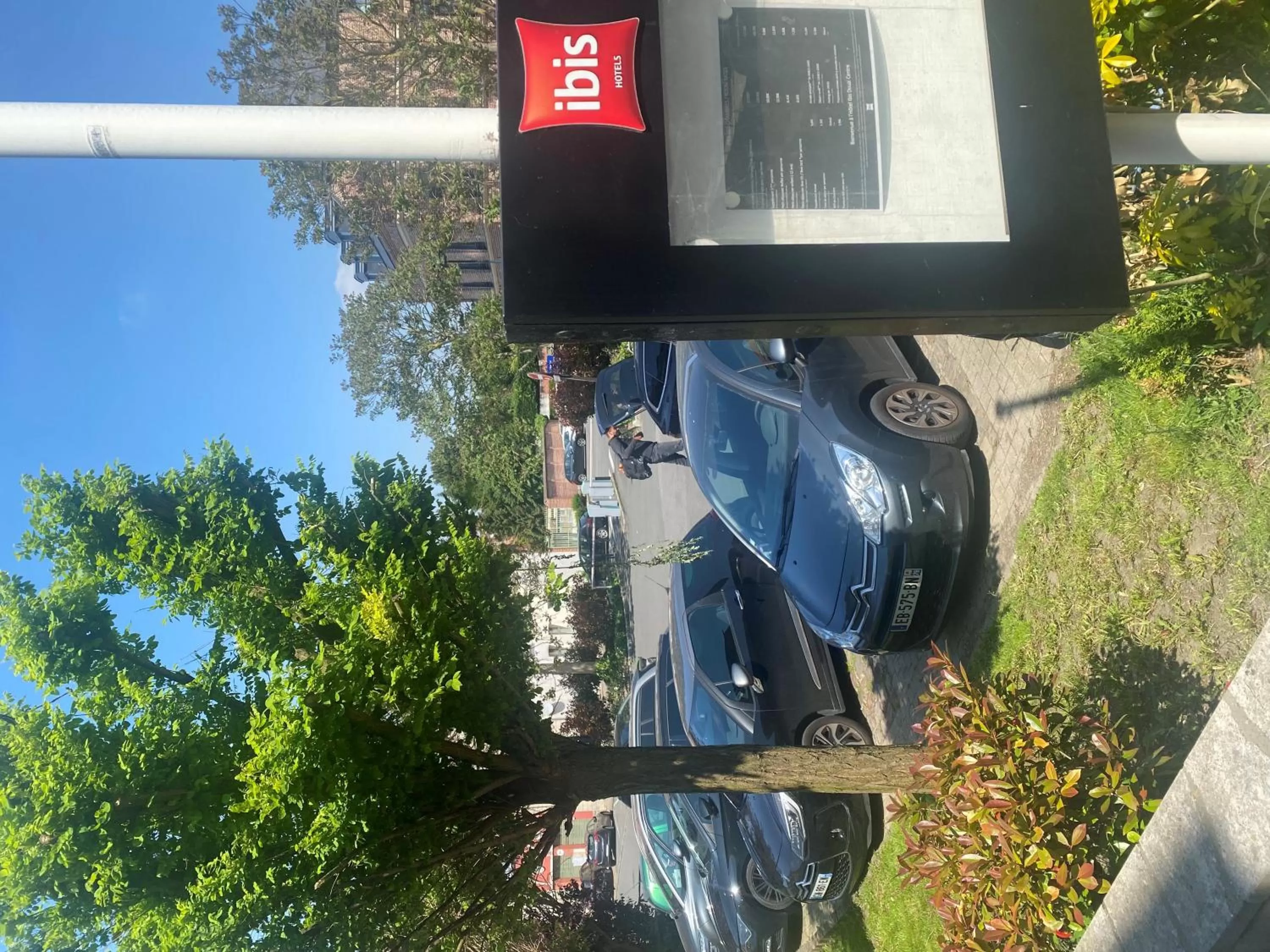 Parking in ibis Douai Centre