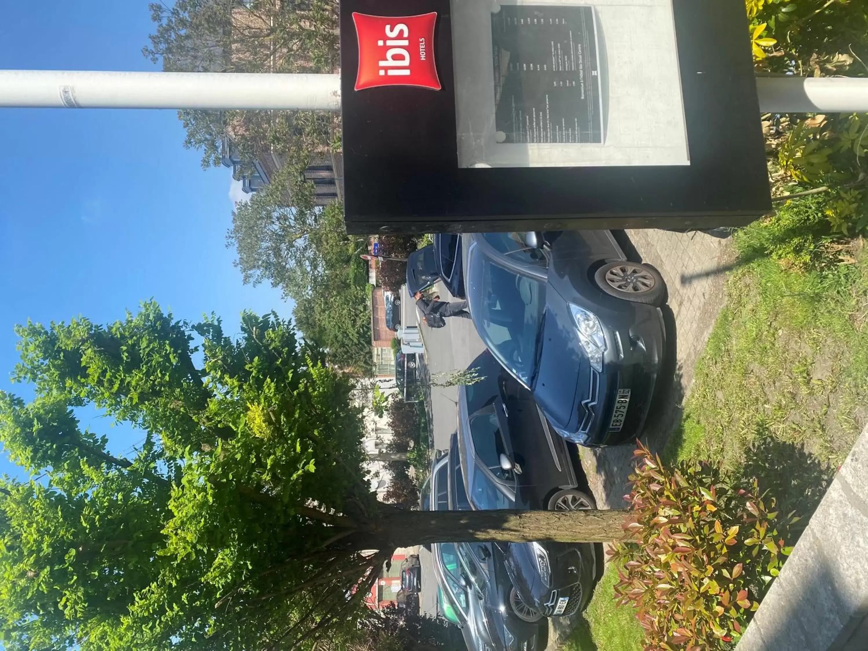 Parking in ibis Douai Centre