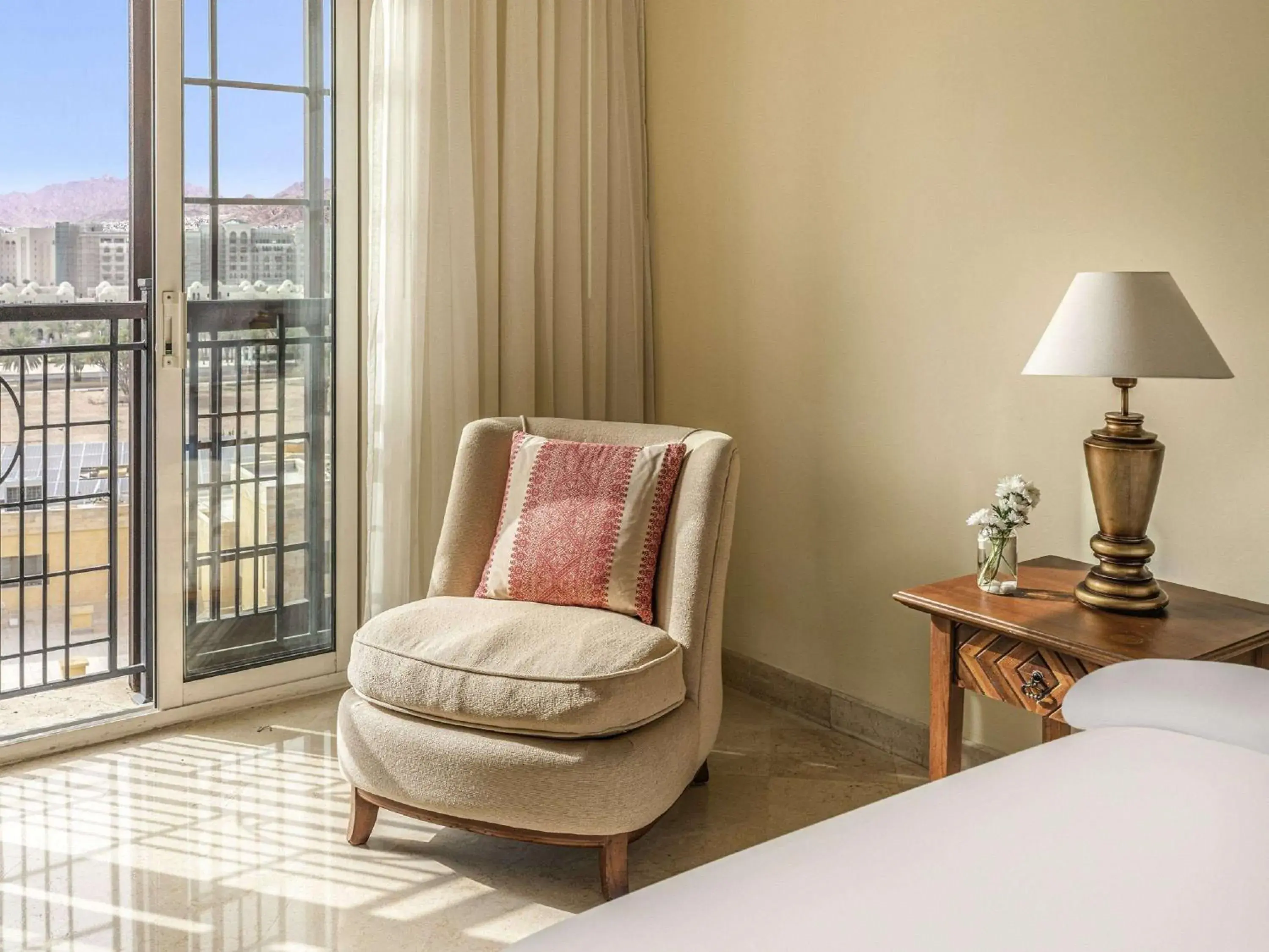 Bedroom, Seating Area in Movenpick Resort & Residences Aqaba
