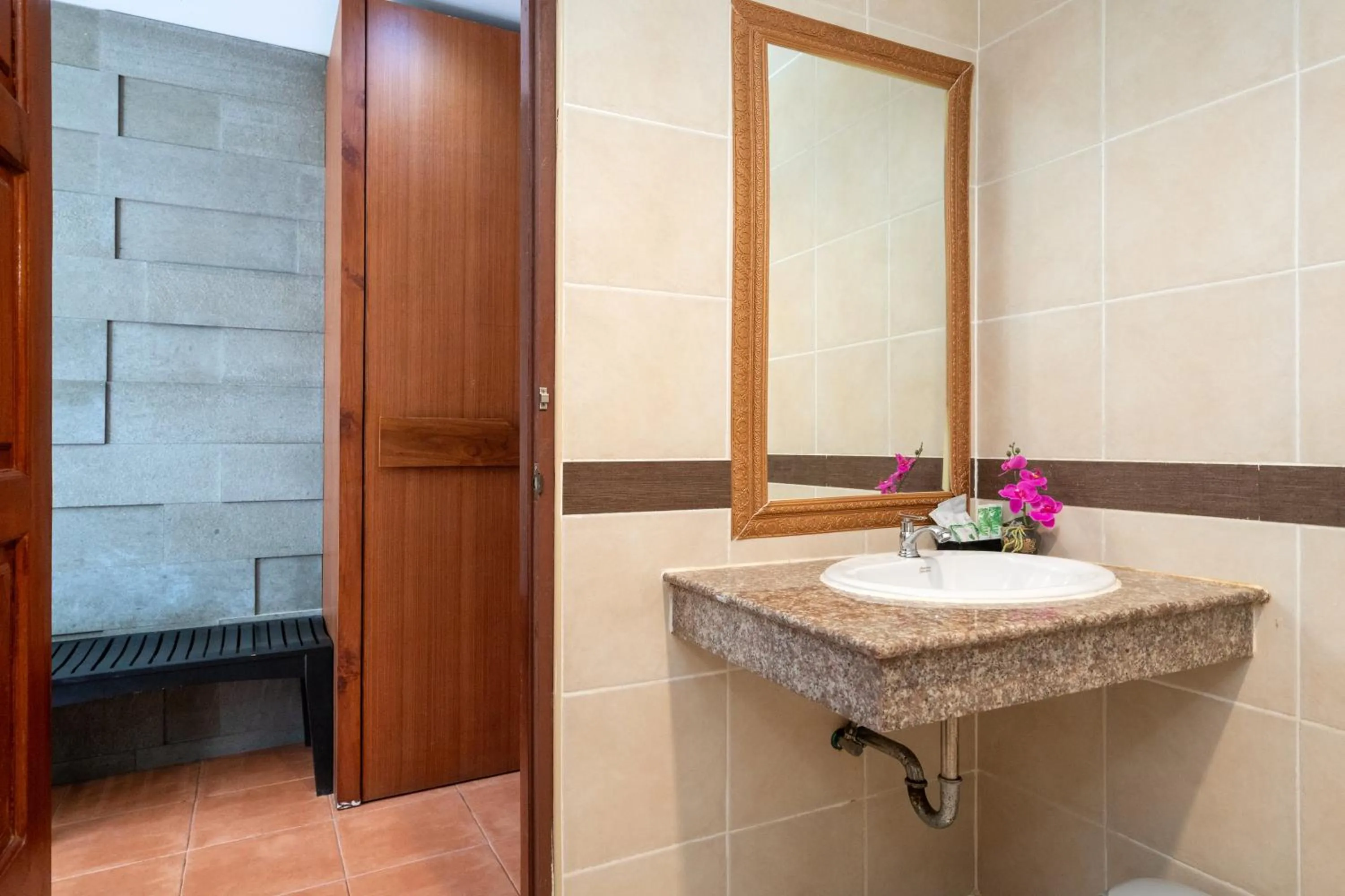 Bathroom in Memory 2