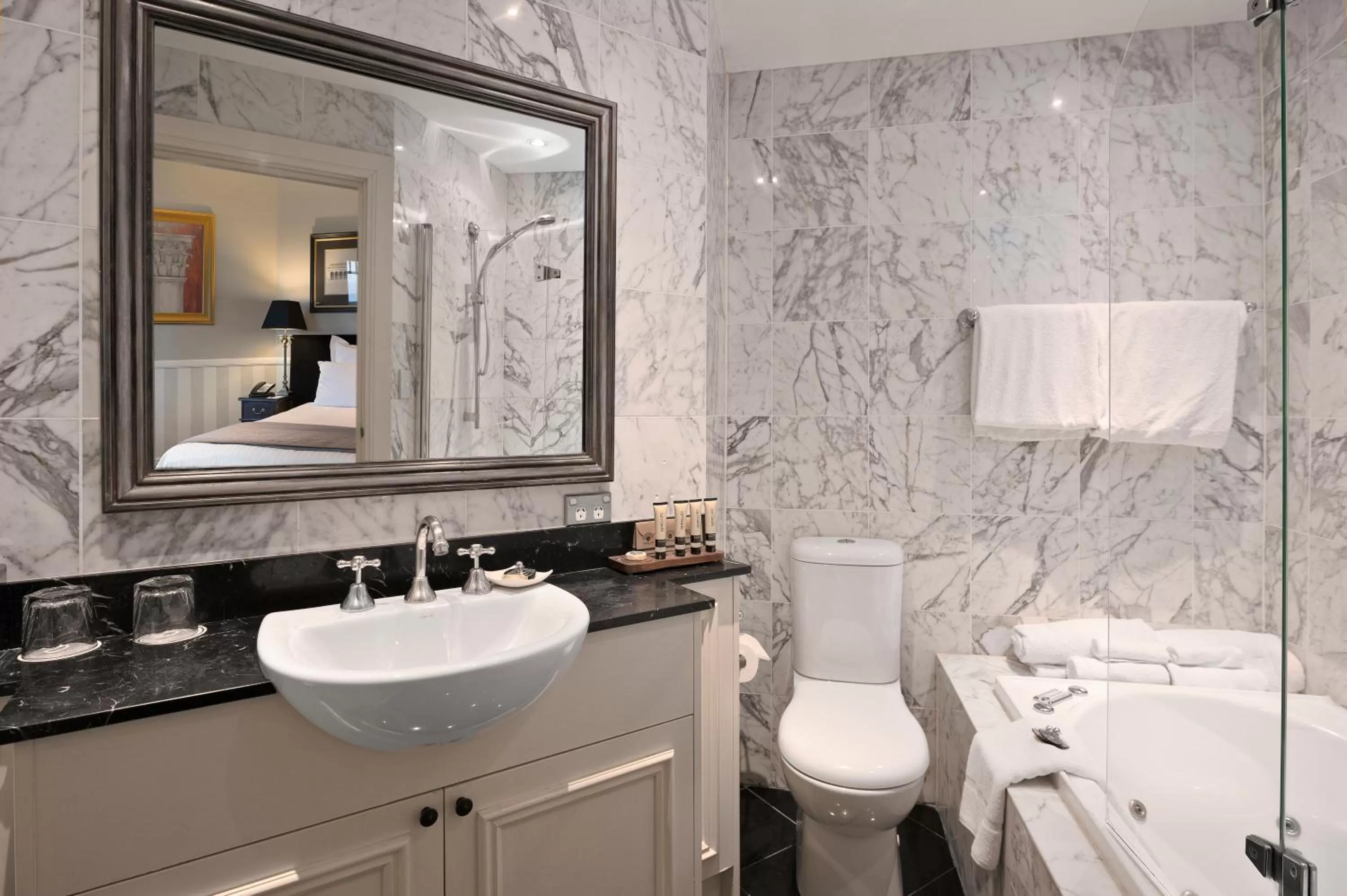 Bathroom in Echoes Boutique Hotel & Restaurant Blue Mountains