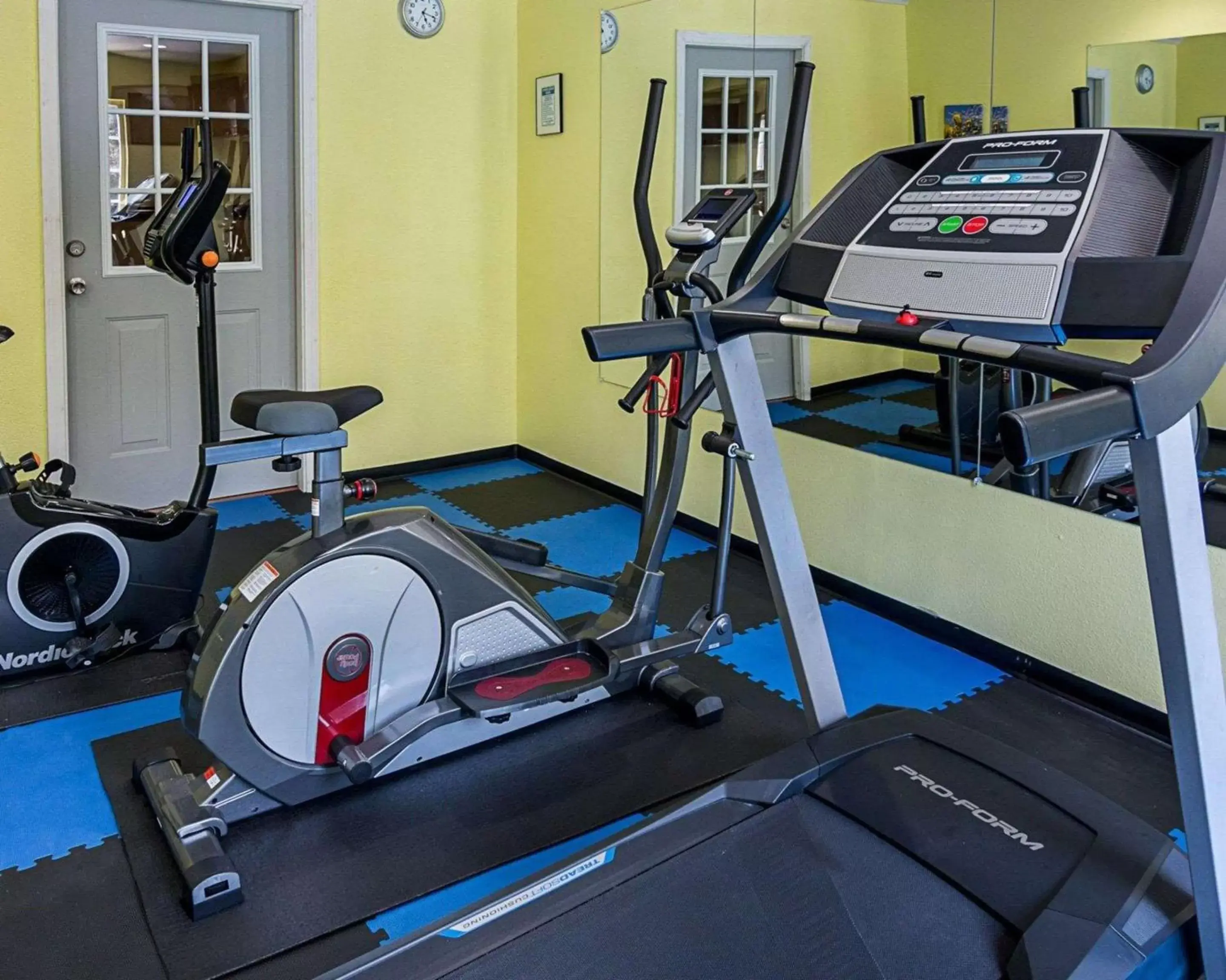 Fitness centre/facilities, Fitness Center/Facilities in Econo Lodge Inn & Suites Natchitoches