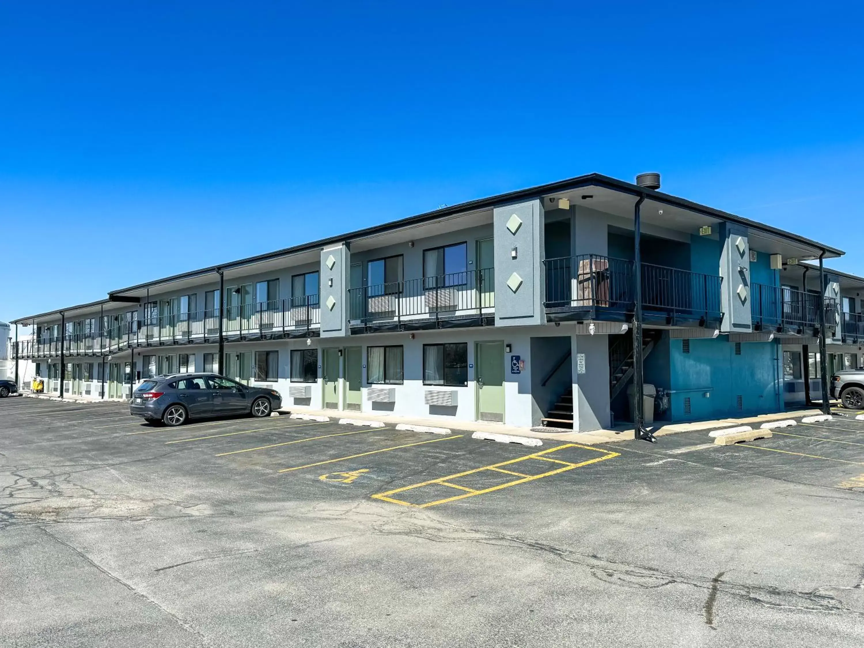 Property building in Super 7 Motel Property building in Super 7 Motel