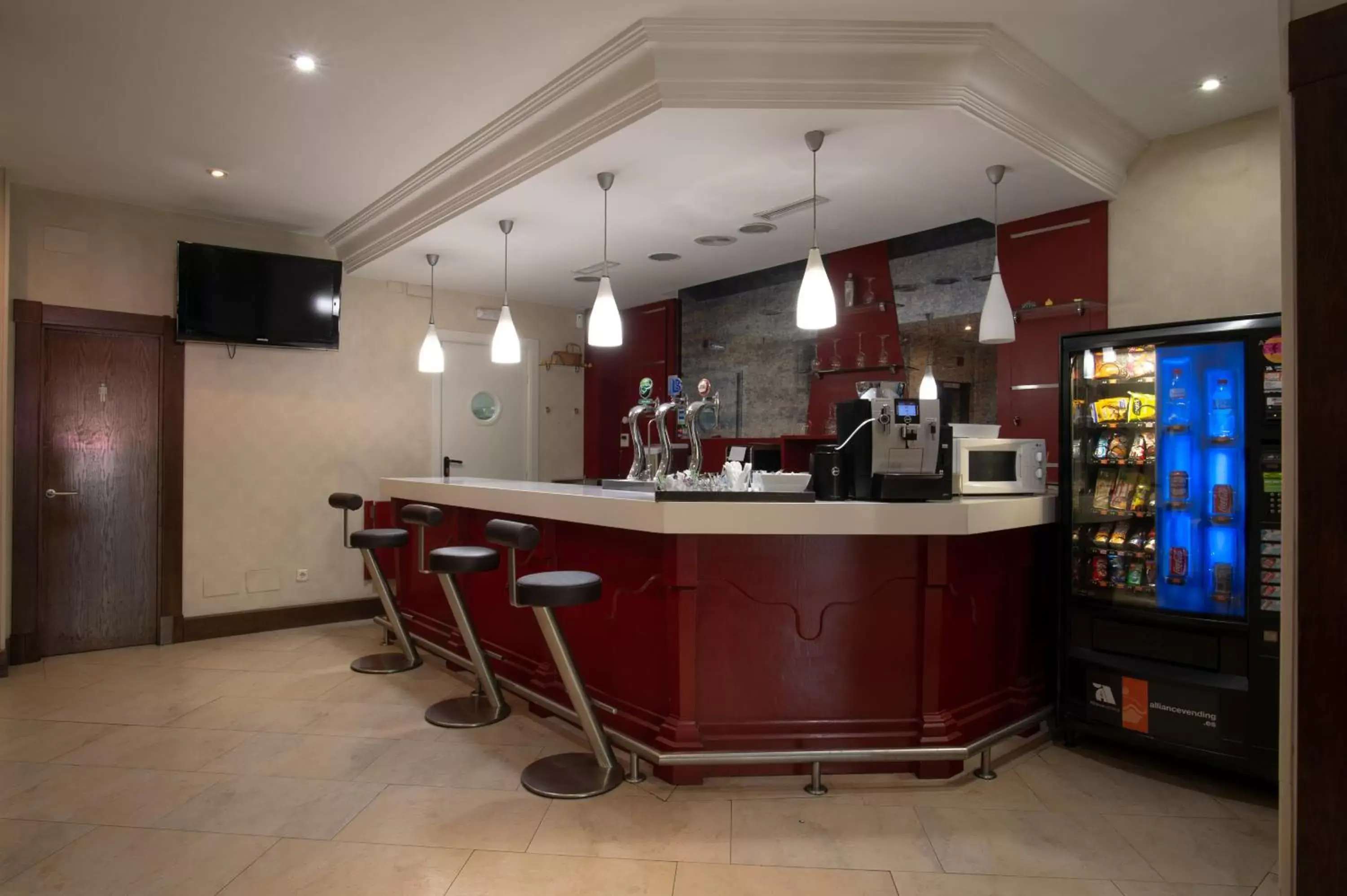 Lounge or bar in Hotel Villa de Barajas