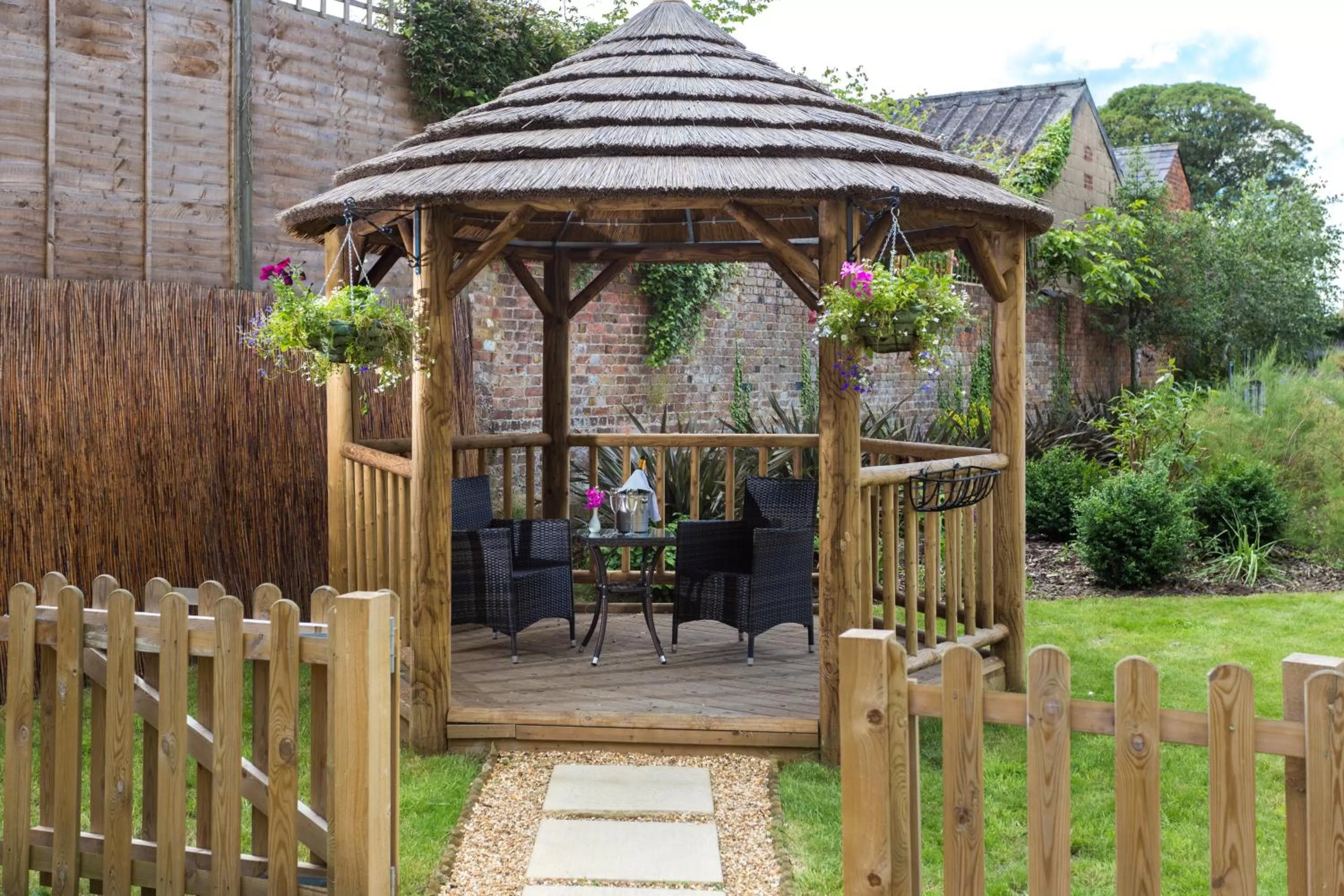 Lobby or reception in Holiday Inn Sittingbourne by IHG