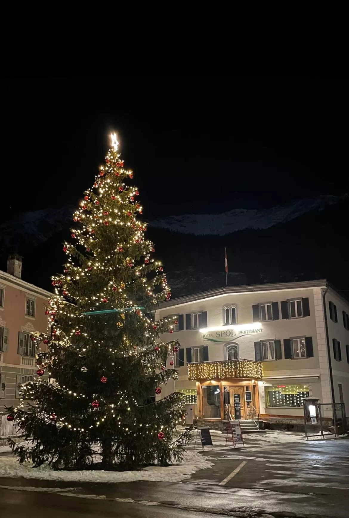 Property building in Hotel Spöl Restaurant