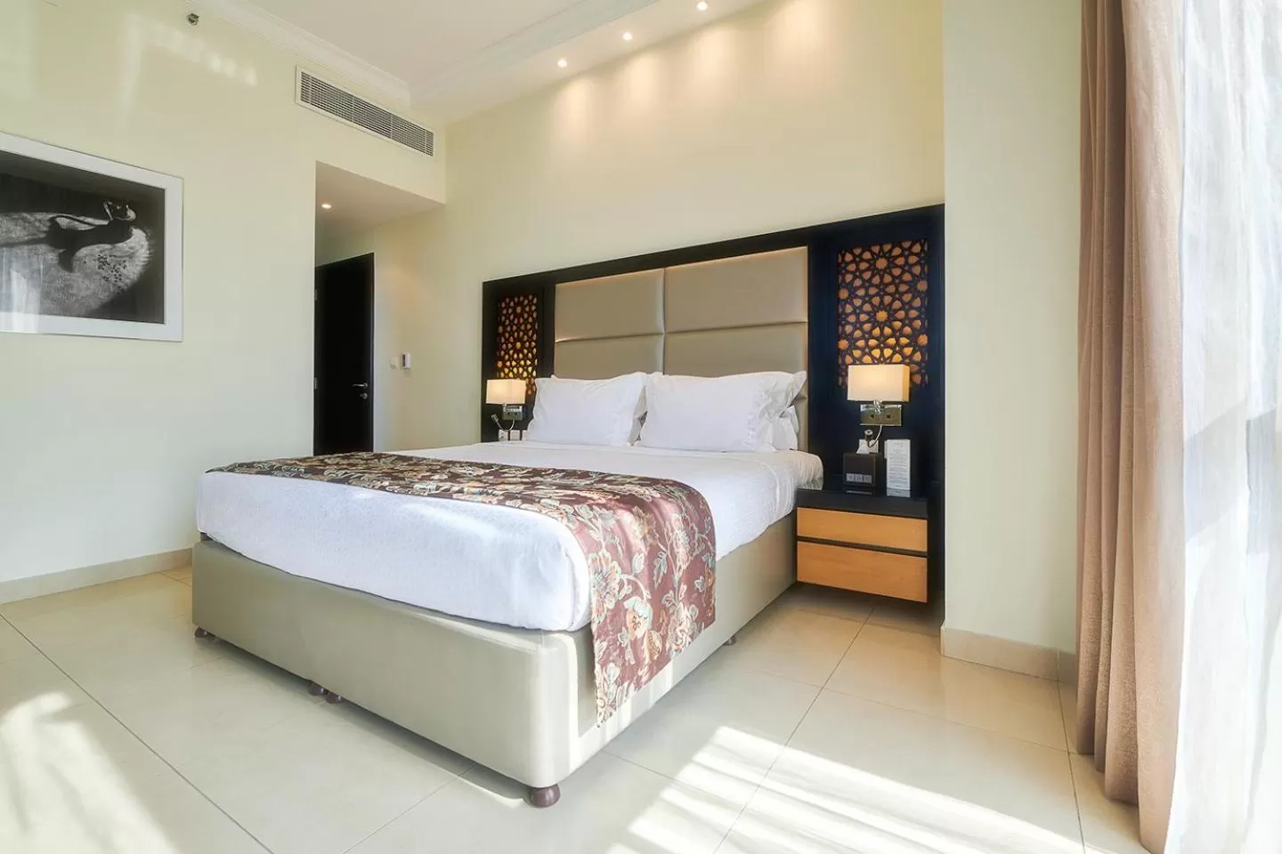 Bed in Bahi Ajman Palace Hotel