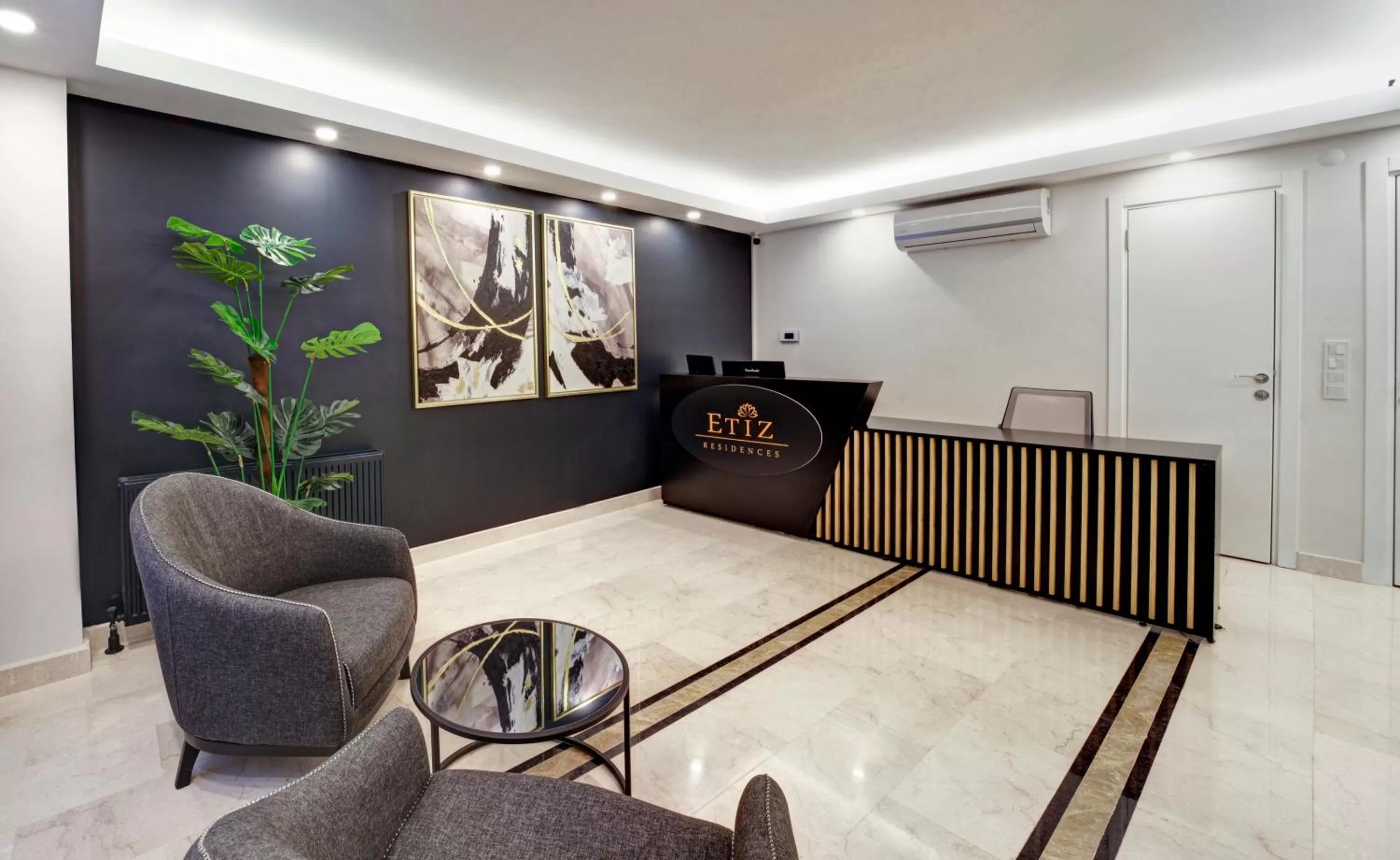 Lobby or reception in Etiz Hotels & Residences