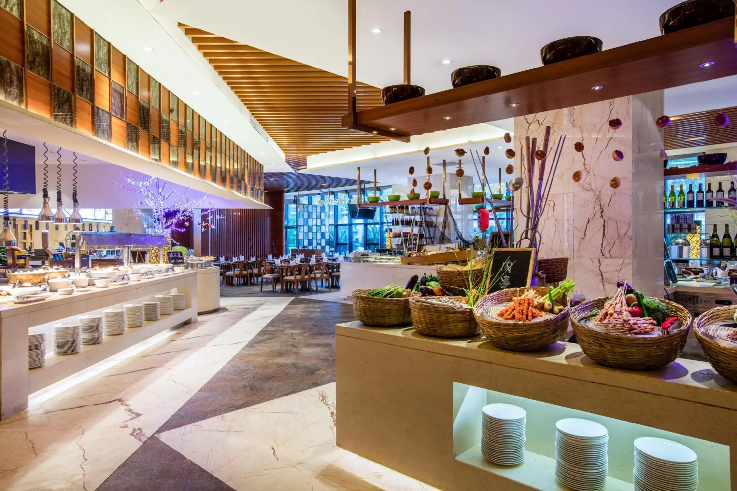 Restaurant/places to eat in Crowne Plaza Sanya City Center, an IHG Hotel