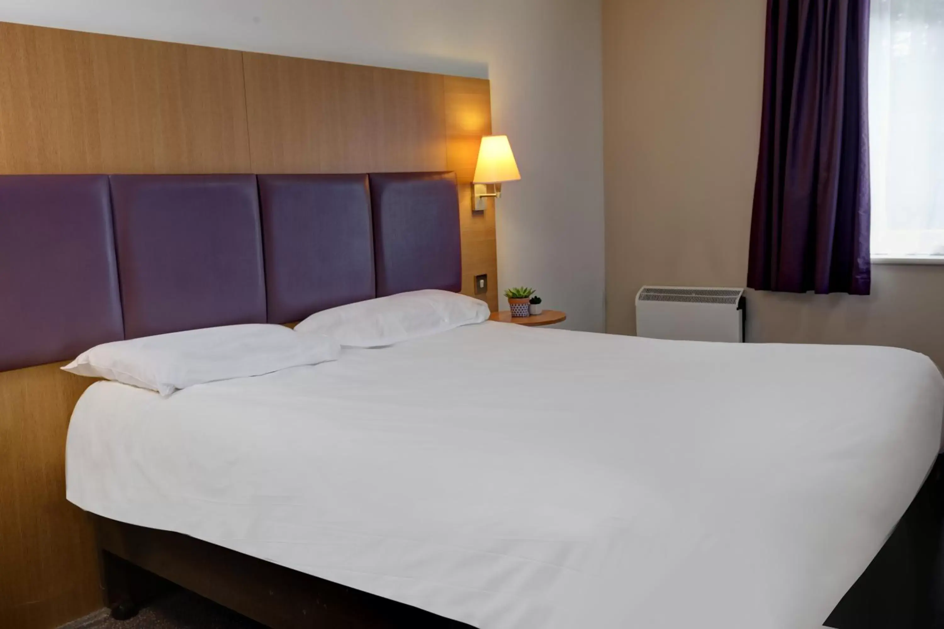 Bed in Orchid Epsom; Sure Hotel Collection by Best Western