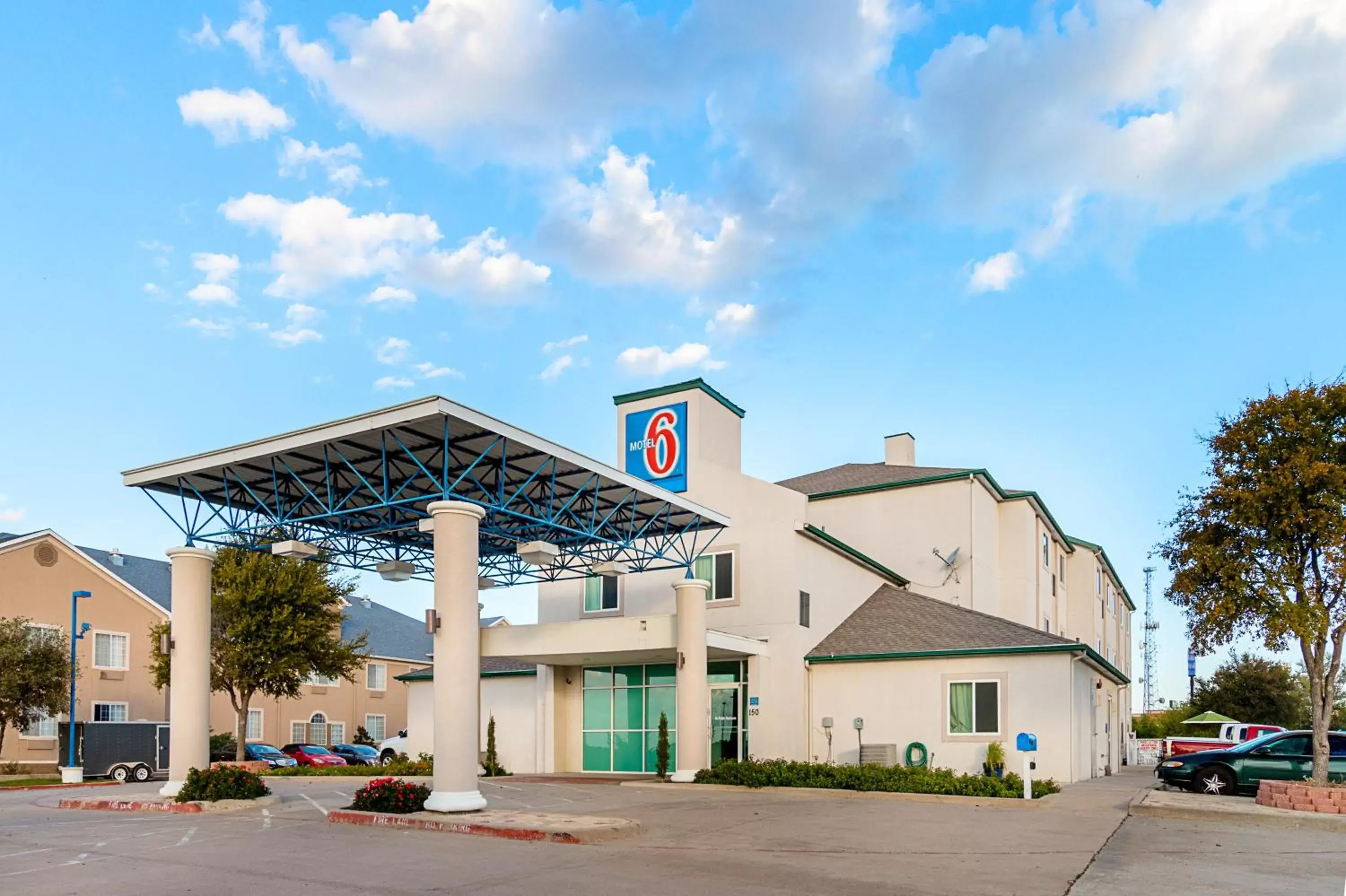 Facade/entrance, Property Building in Motel 6-Weatherford, TX