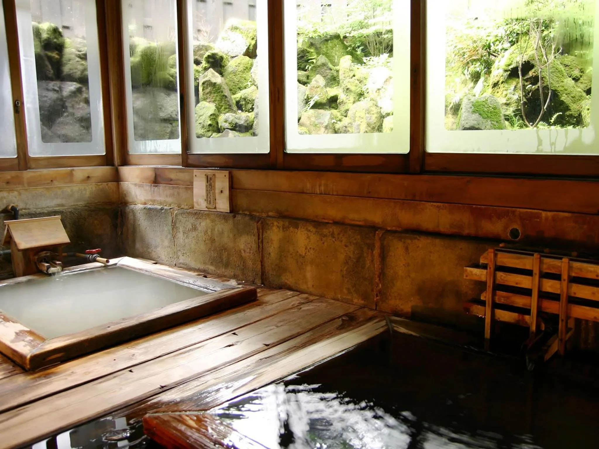 Hot Spring Bath in Kinokuniya Ryokan