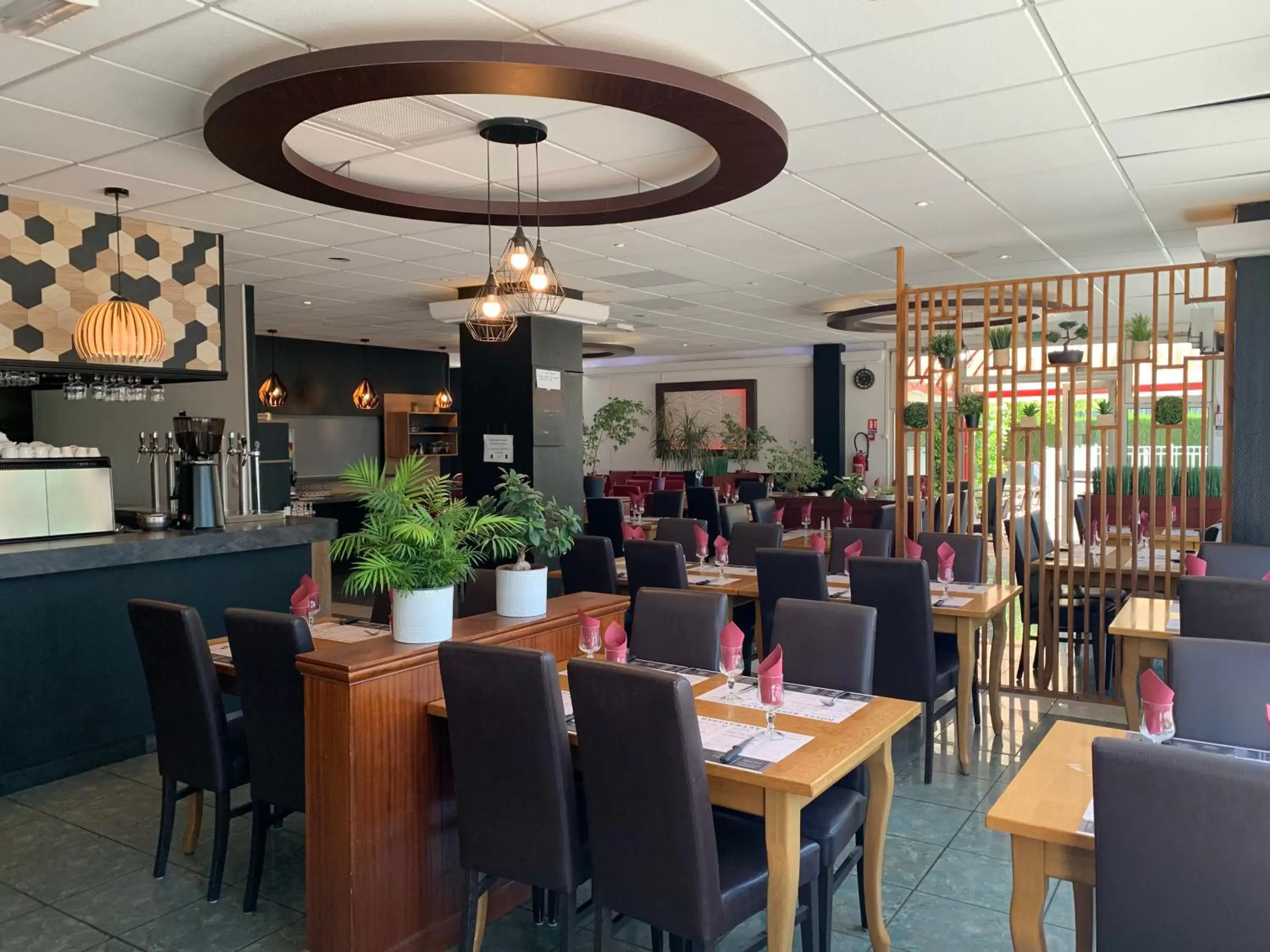Restaurant/Places to Eat in Hôtel Restaurant Kyriad Direct DIJON NORD - Zenith - Toison d'Or