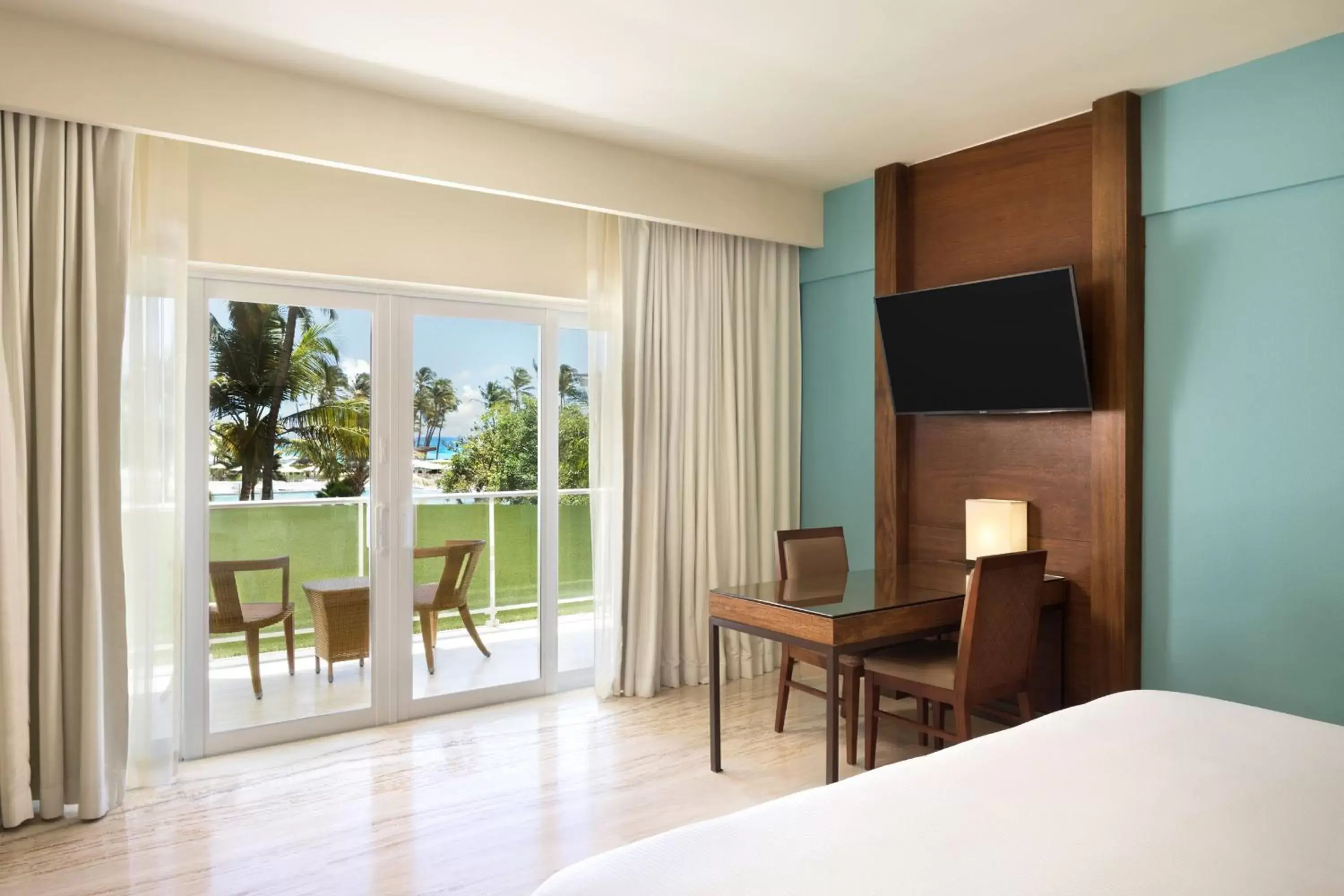 Bedroom, TV/Entertainment Center in The Westin Puntacana Resort & Club