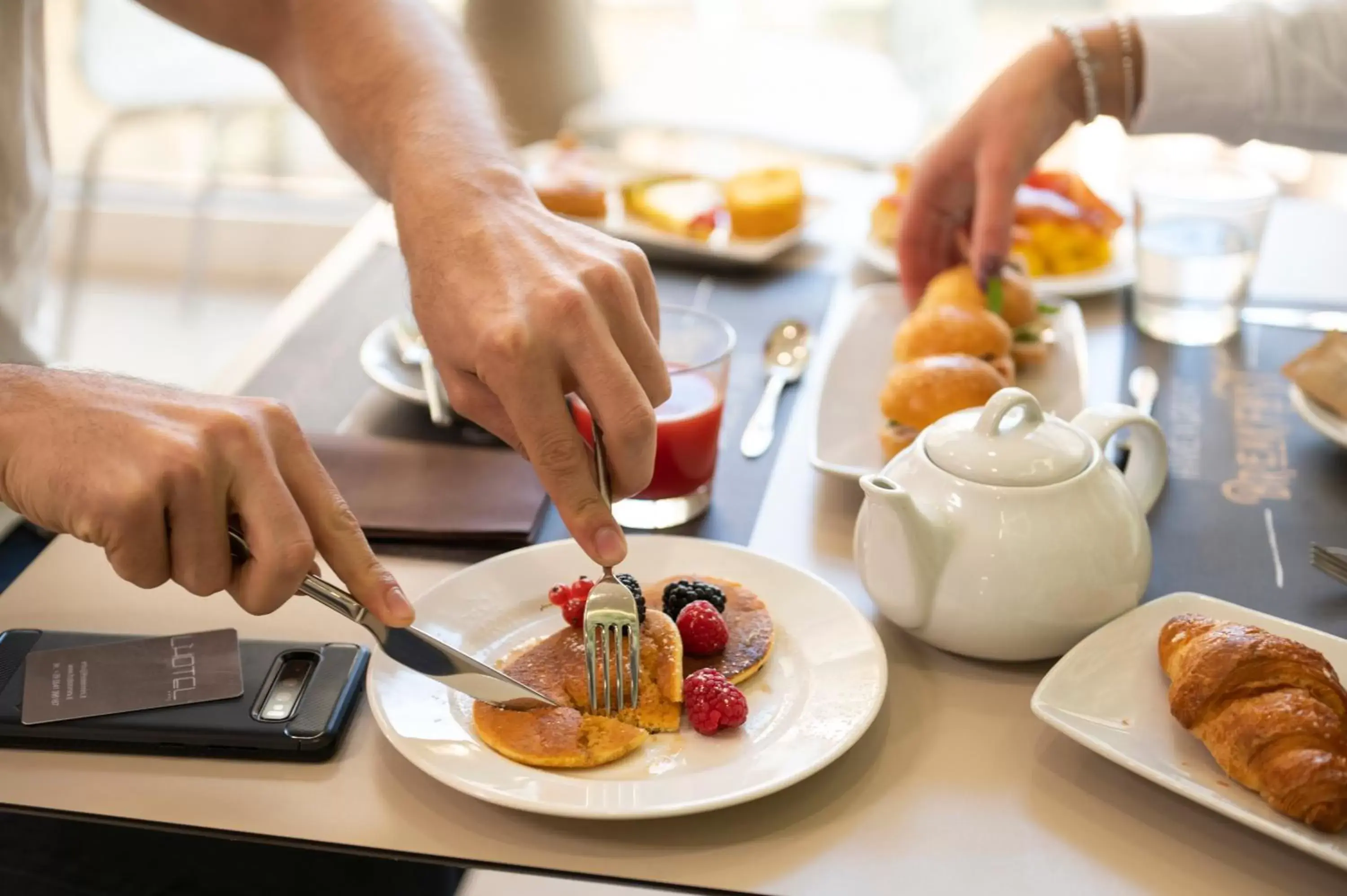 Food and drinks in L'Hotel Food and drinks in L'Hotel