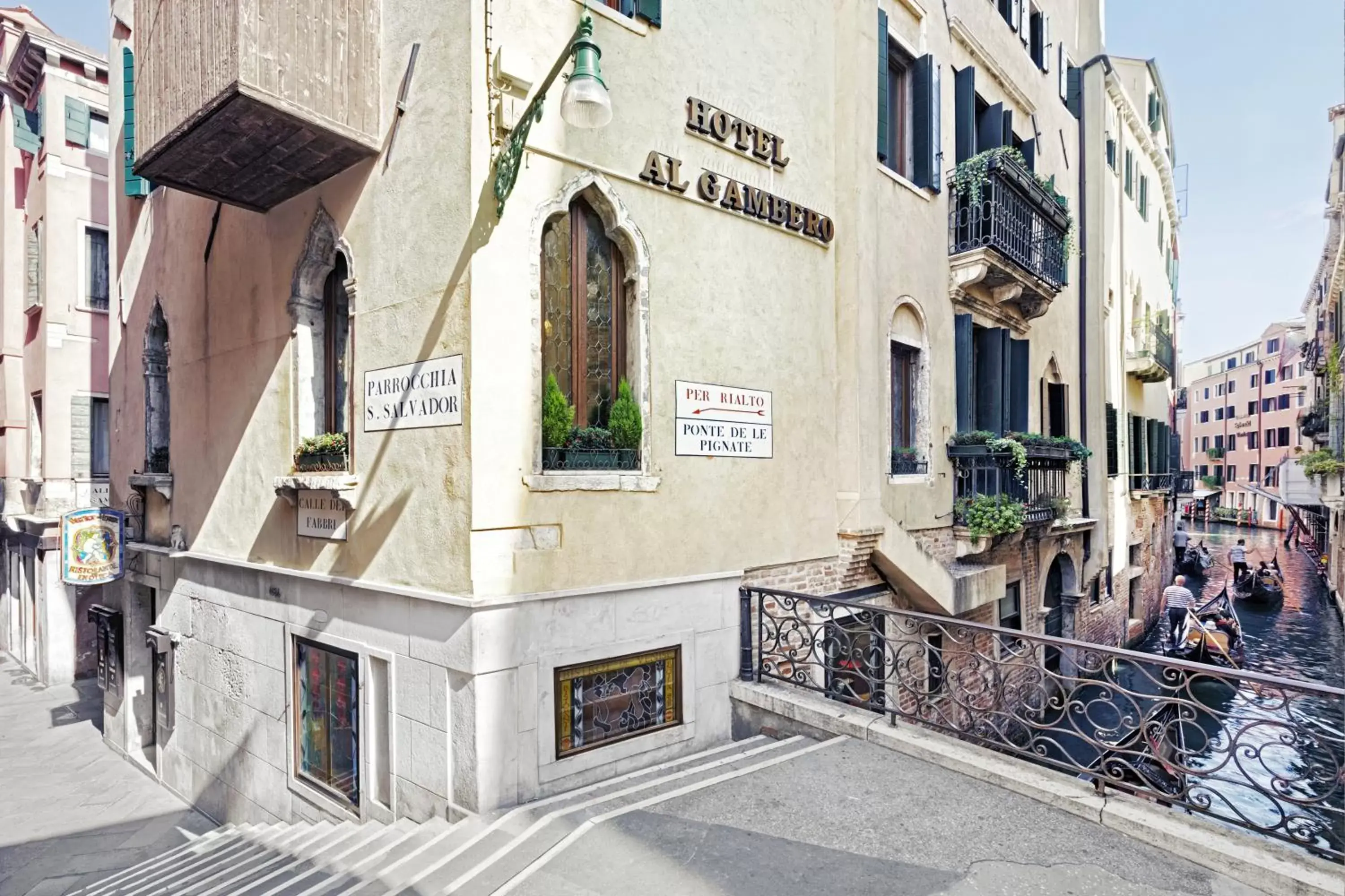 Facade/entrance, Property Building in Antica Locanda al Gambero