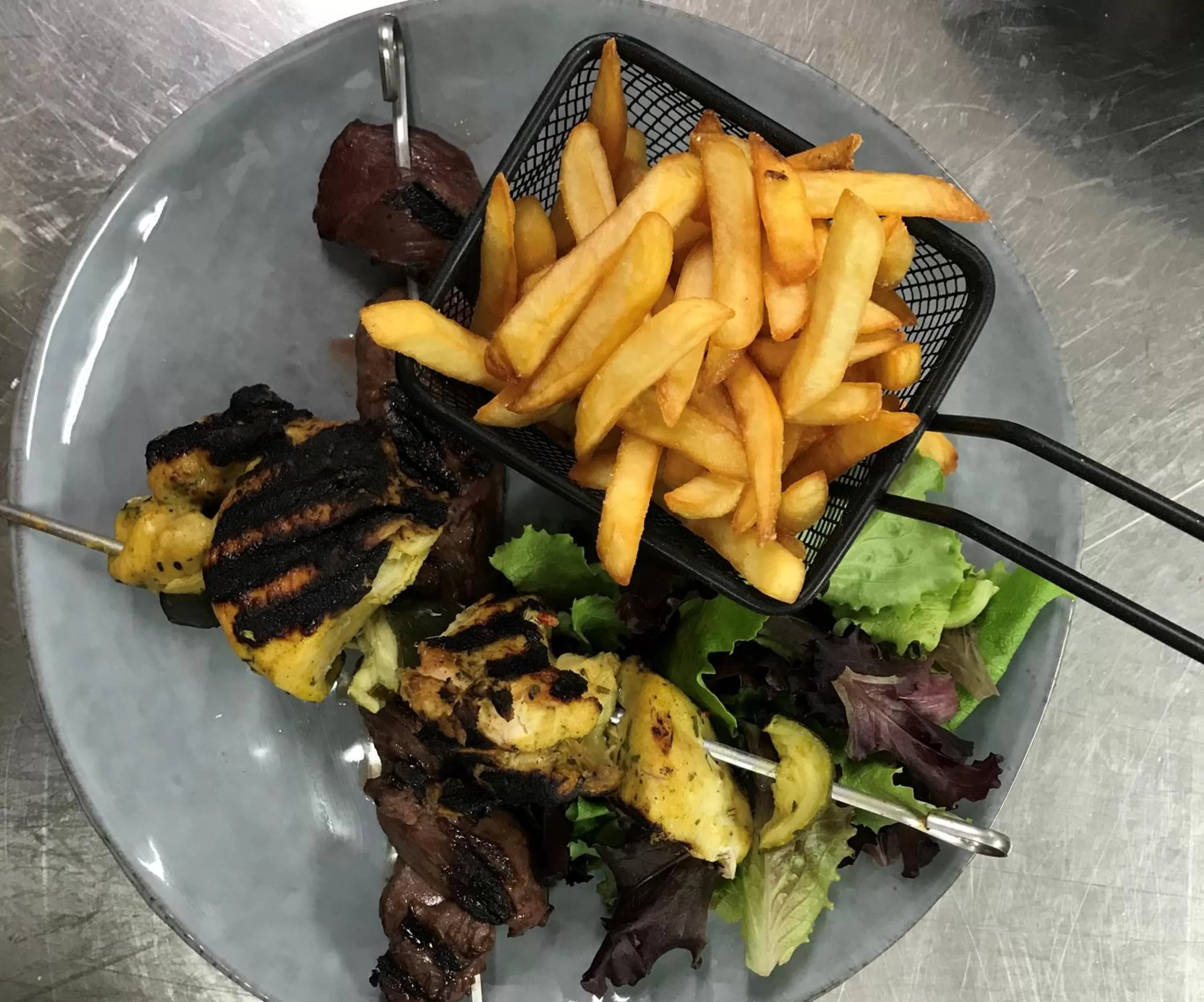 Restaurant/places to eat in Hôtel restaurant Kyriad Fréjus