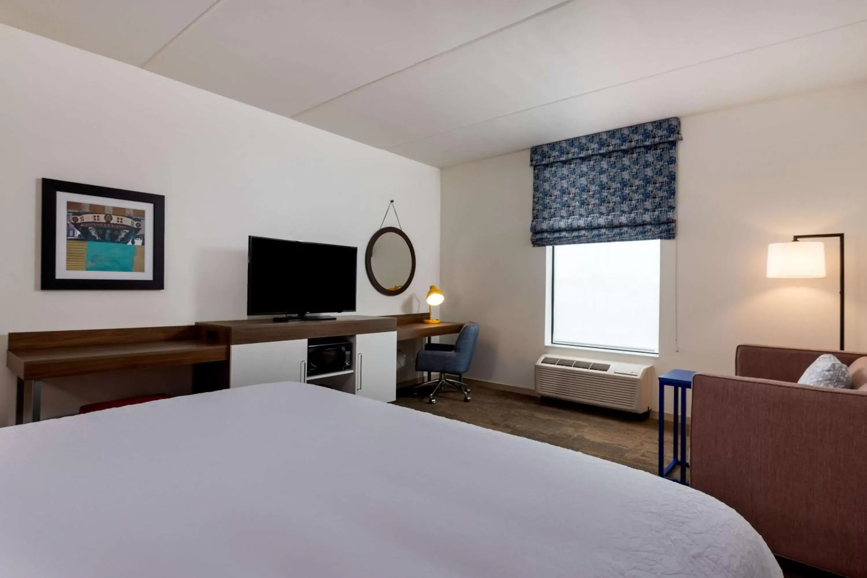 Bed in Hampton Inn Baltimore Bayview Campus Bed in Hampton Inn Baltimore Bayview Campus