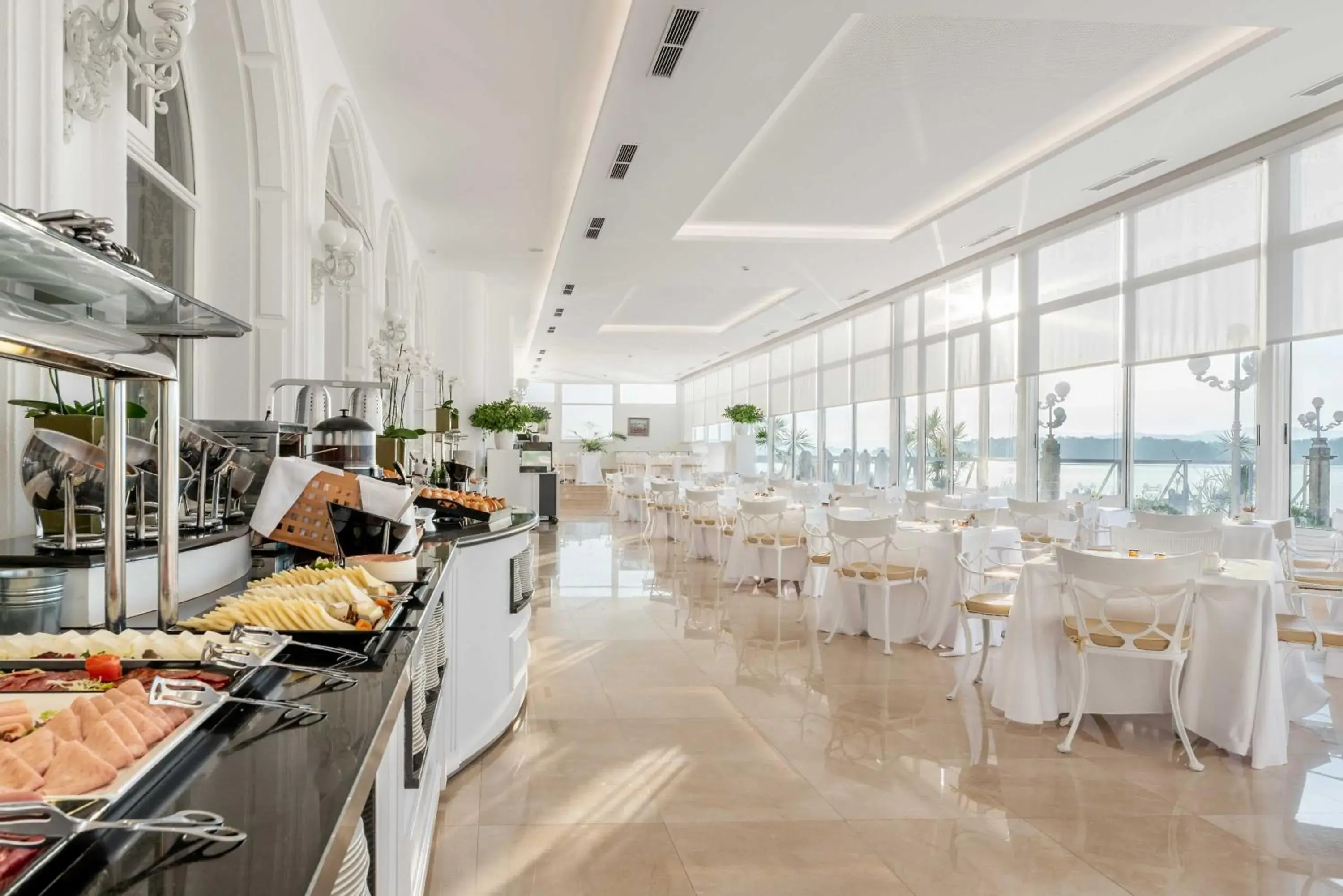 Dining area in Eurostars Gran Hotel La Toja