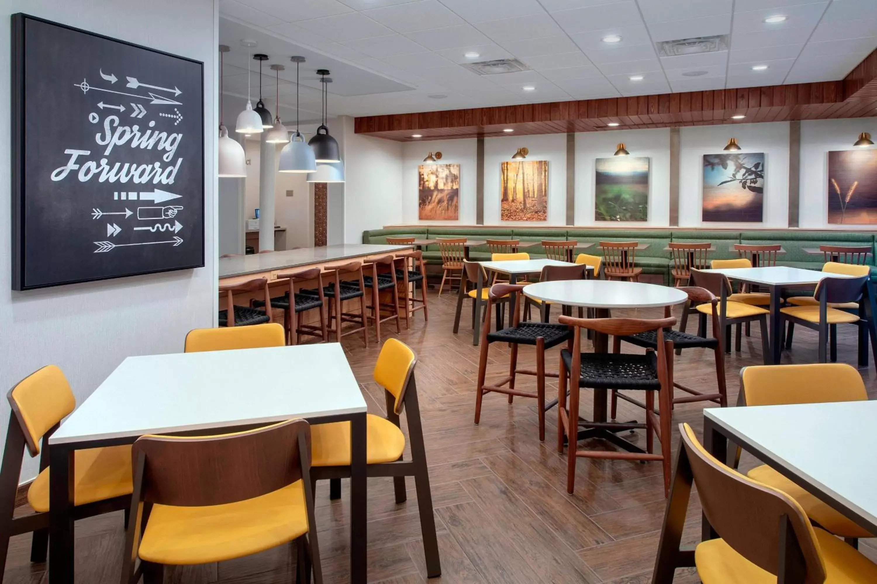 Restaurant/Places to Eat in Fairfield Inn & Suites by Marriott Denver Tech Center North